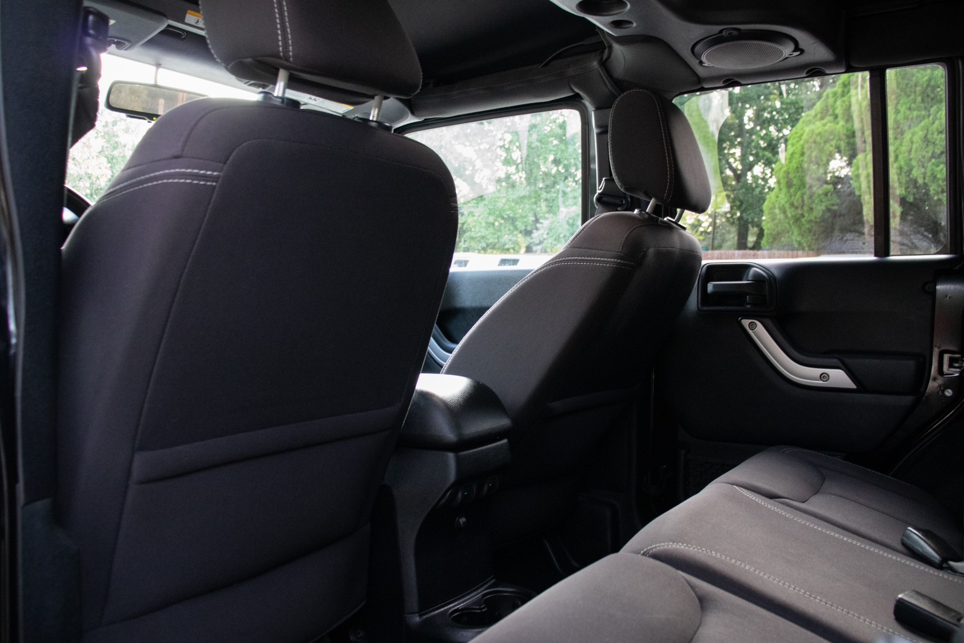 Used-2014-Jeep-Wrangler-Unlimited-Sahara