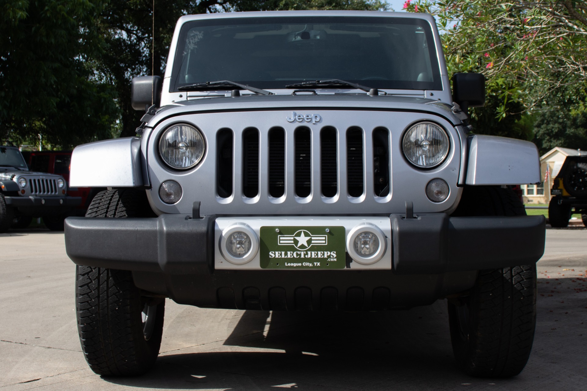 Used-2014-Jeep-Wrangler-Unlimited-Sahara