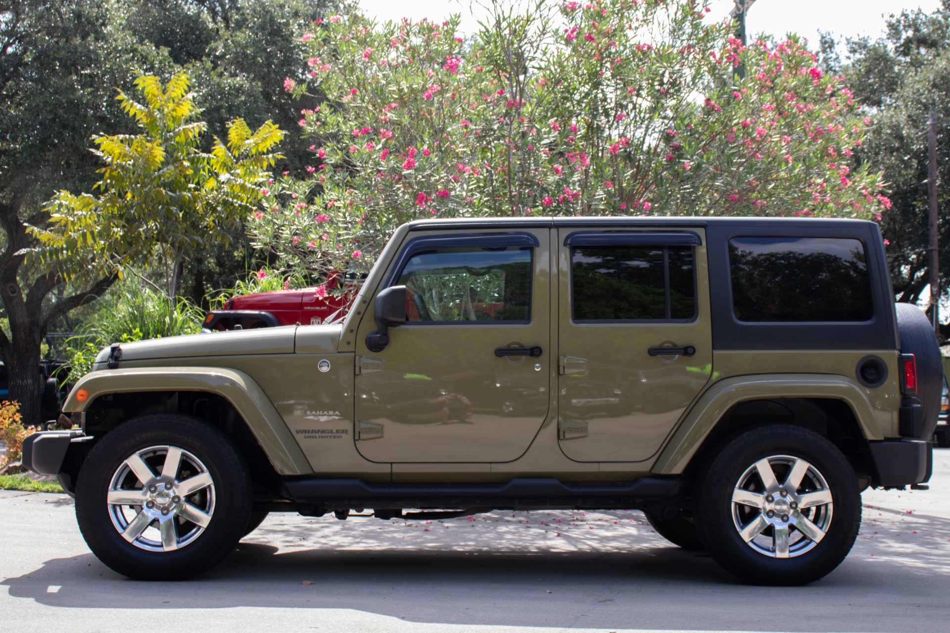 Used 2013 Jeep Wrangler Unlimited Sahara For Sale ($23,995) | Select