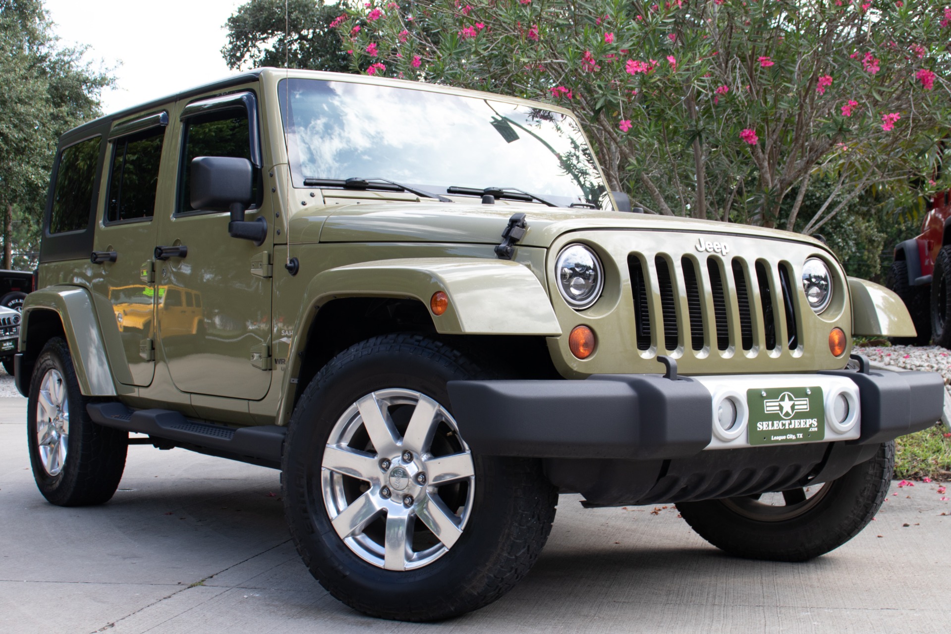 Used 2013 Jeep Wrangler Unlimited Sahara For Sale (23,995