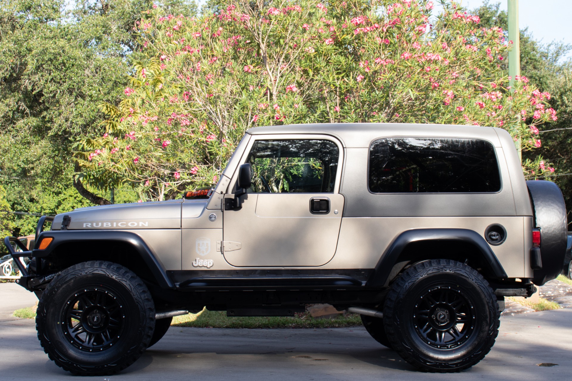 Used-2006-Jeep-Wrangler-Unlimited-Rubicon