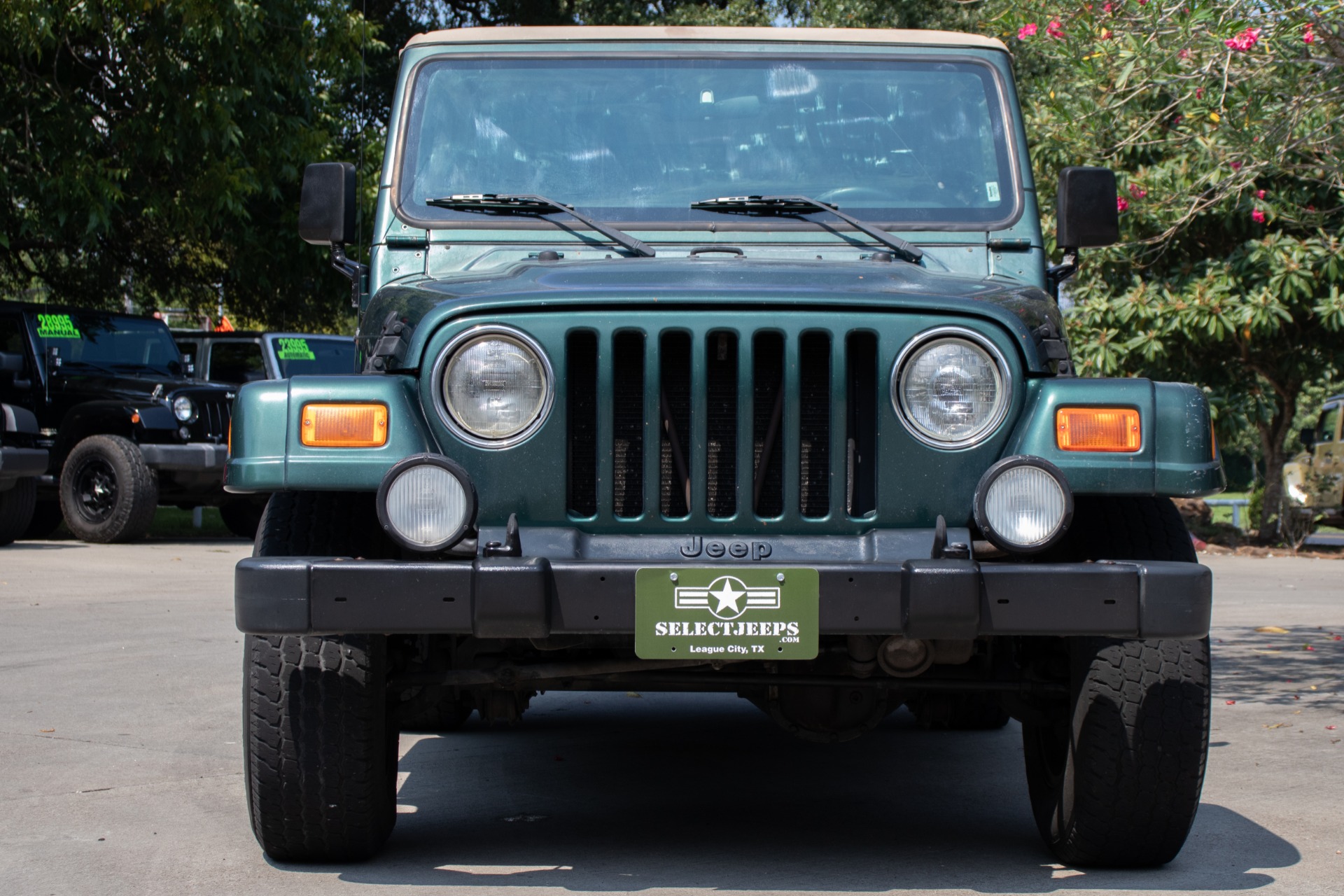 Used-2000-Jeep-Wrangler-Sahara