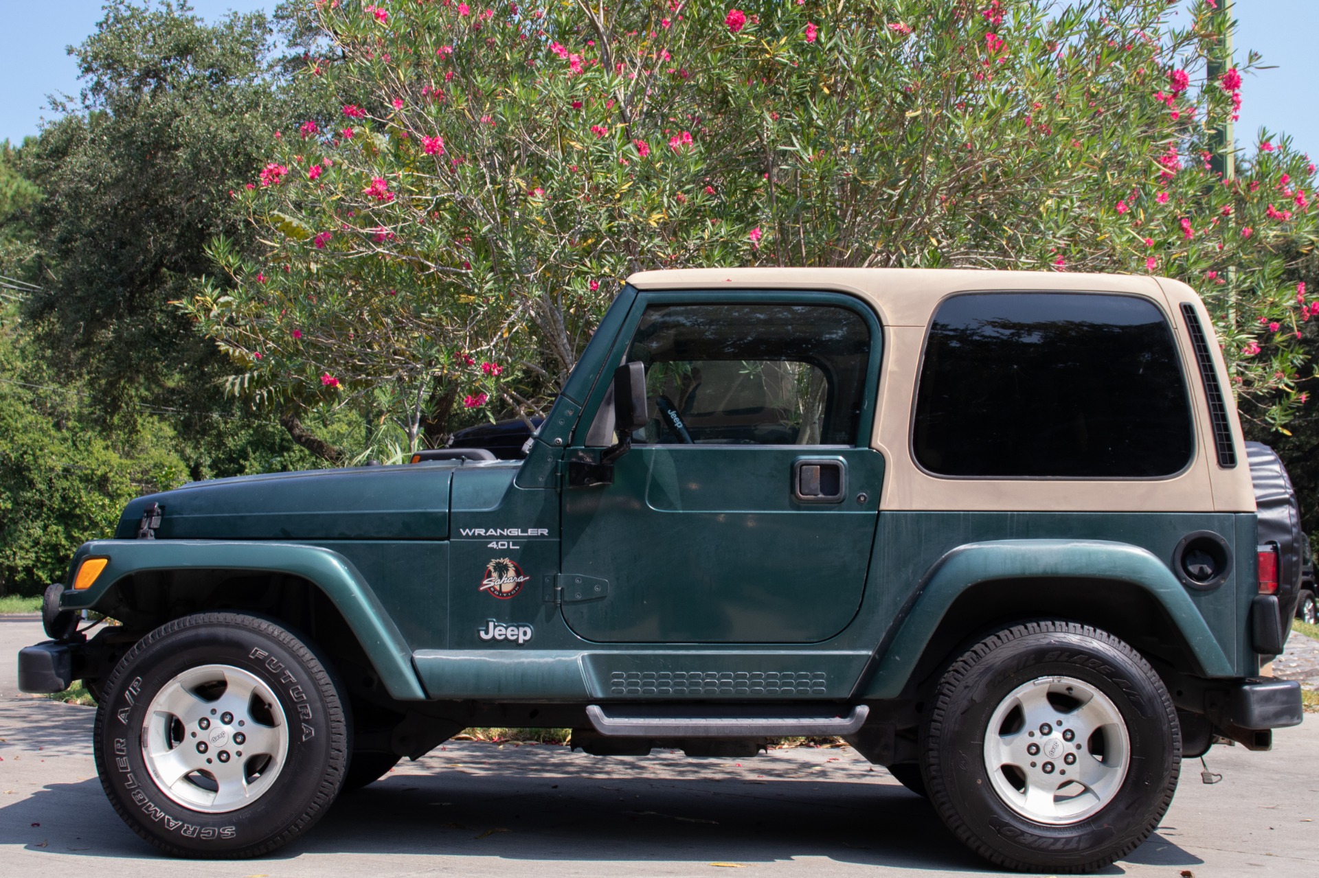 Used-2000-Jeep-Wrangler-Sahara