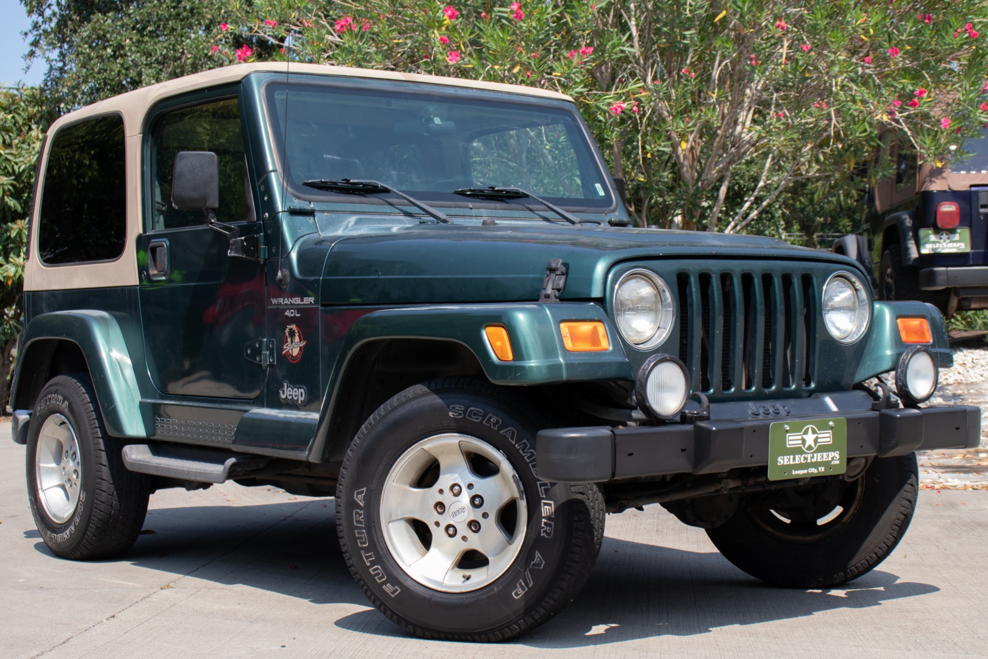 Used-2000-Jeep-Wrangler-Sahara