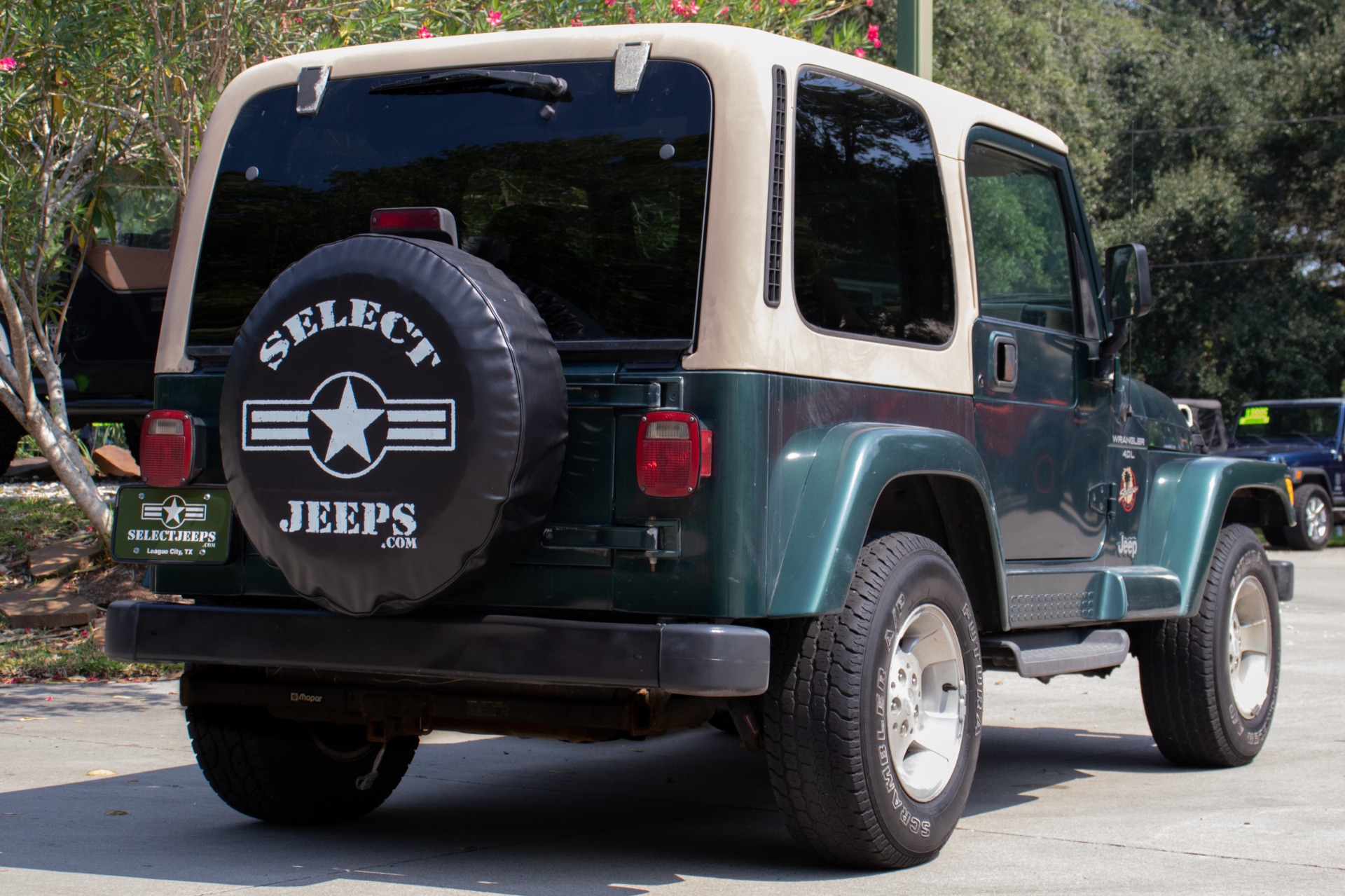 Used-2000-Jeep-Wrangler-Sahara