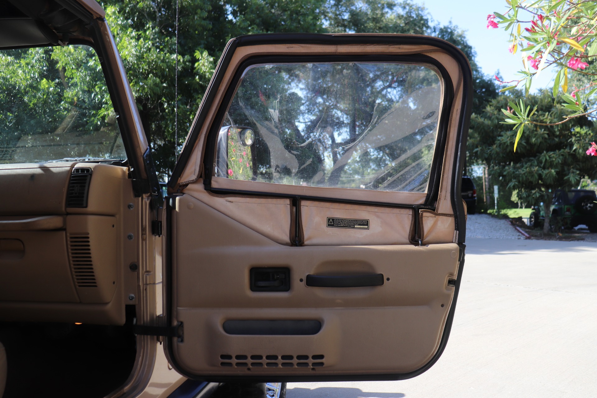 Used-1999-Jeep-Wrangler-SE