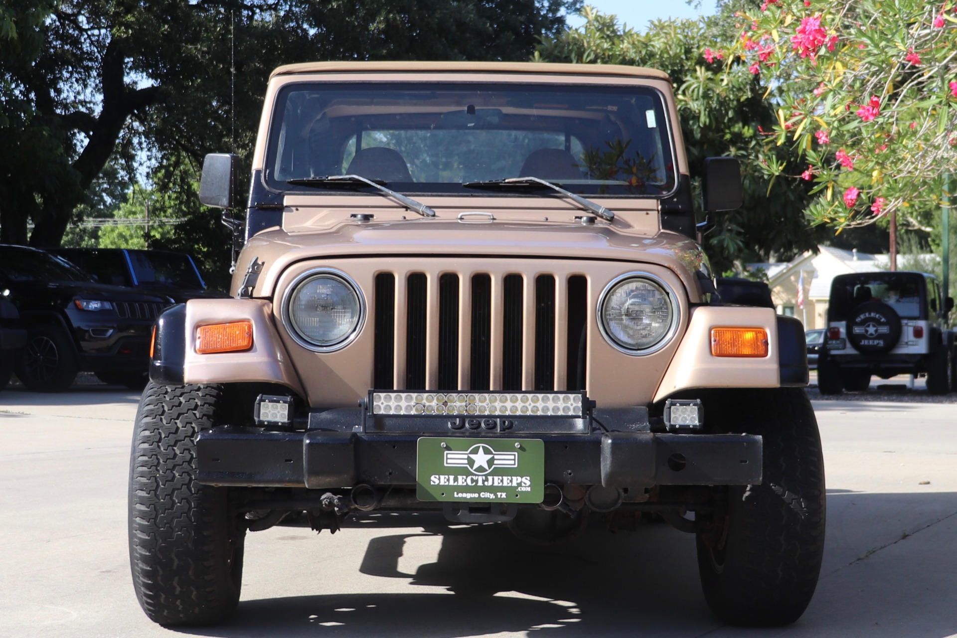 Used-1999-Jeep-Wrangler-SE