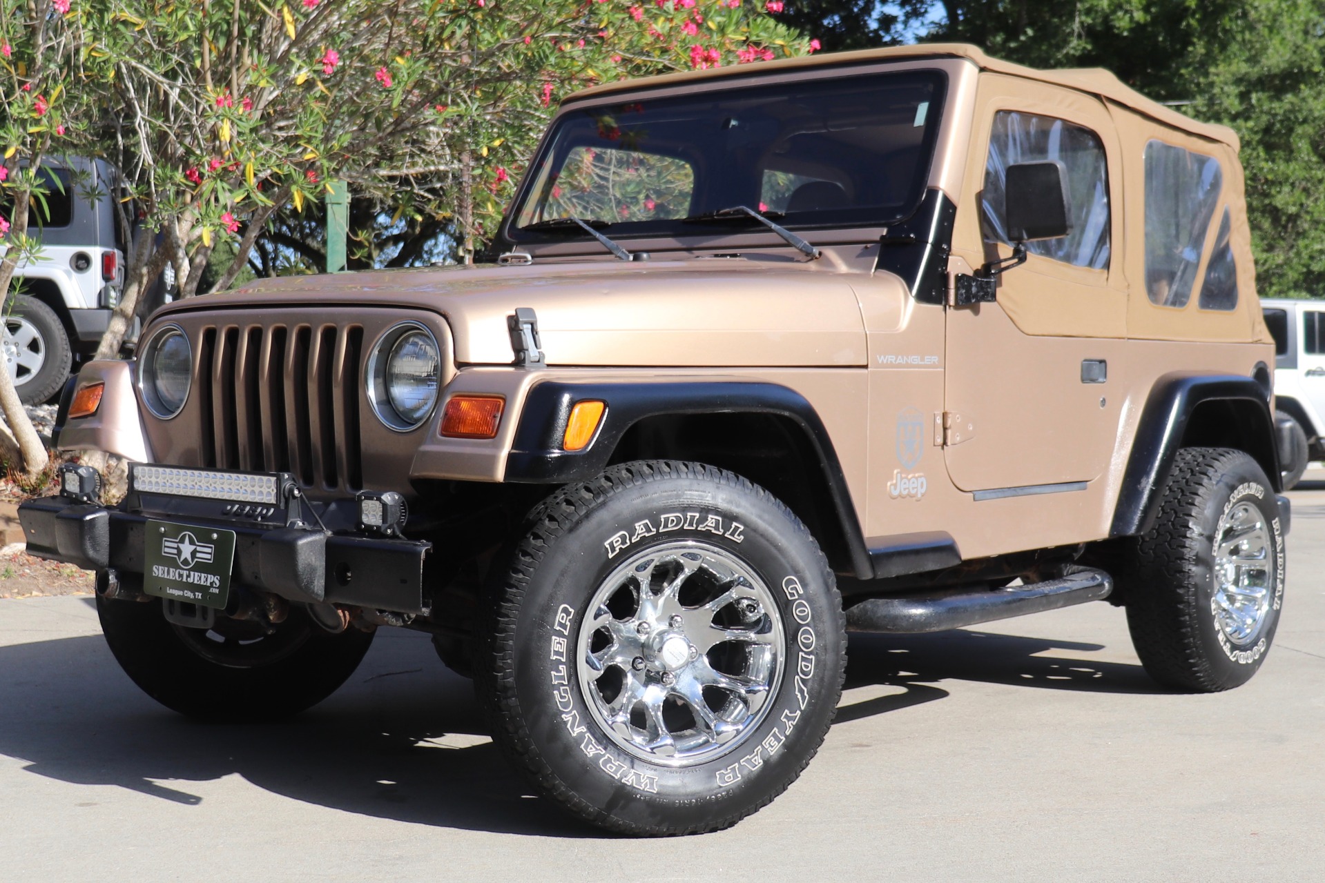 Used-1999-Jeep-Wrangler-SE