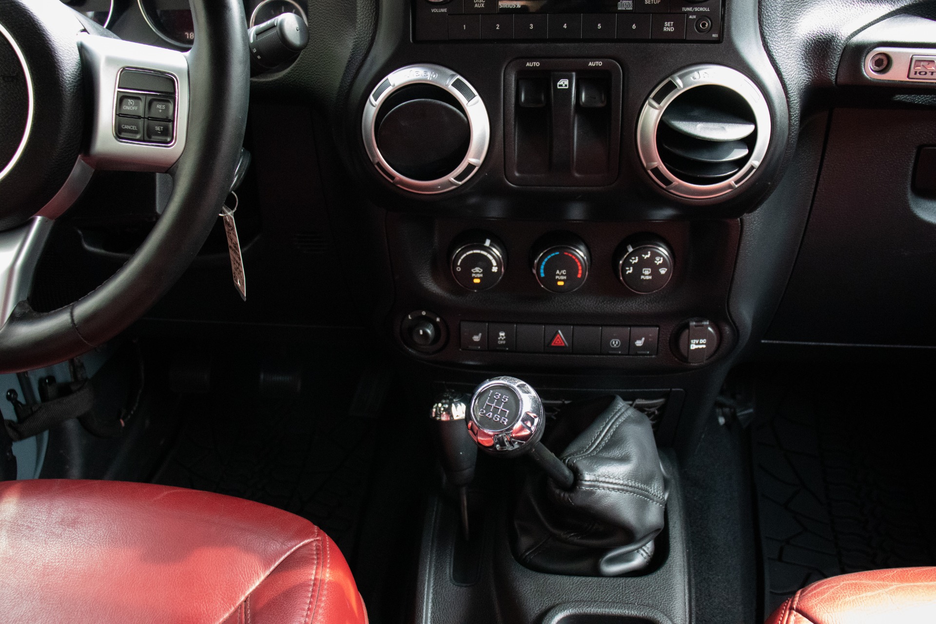 Used-2013-Jeep-Wrangler-Rubicon-10th-Anniversary