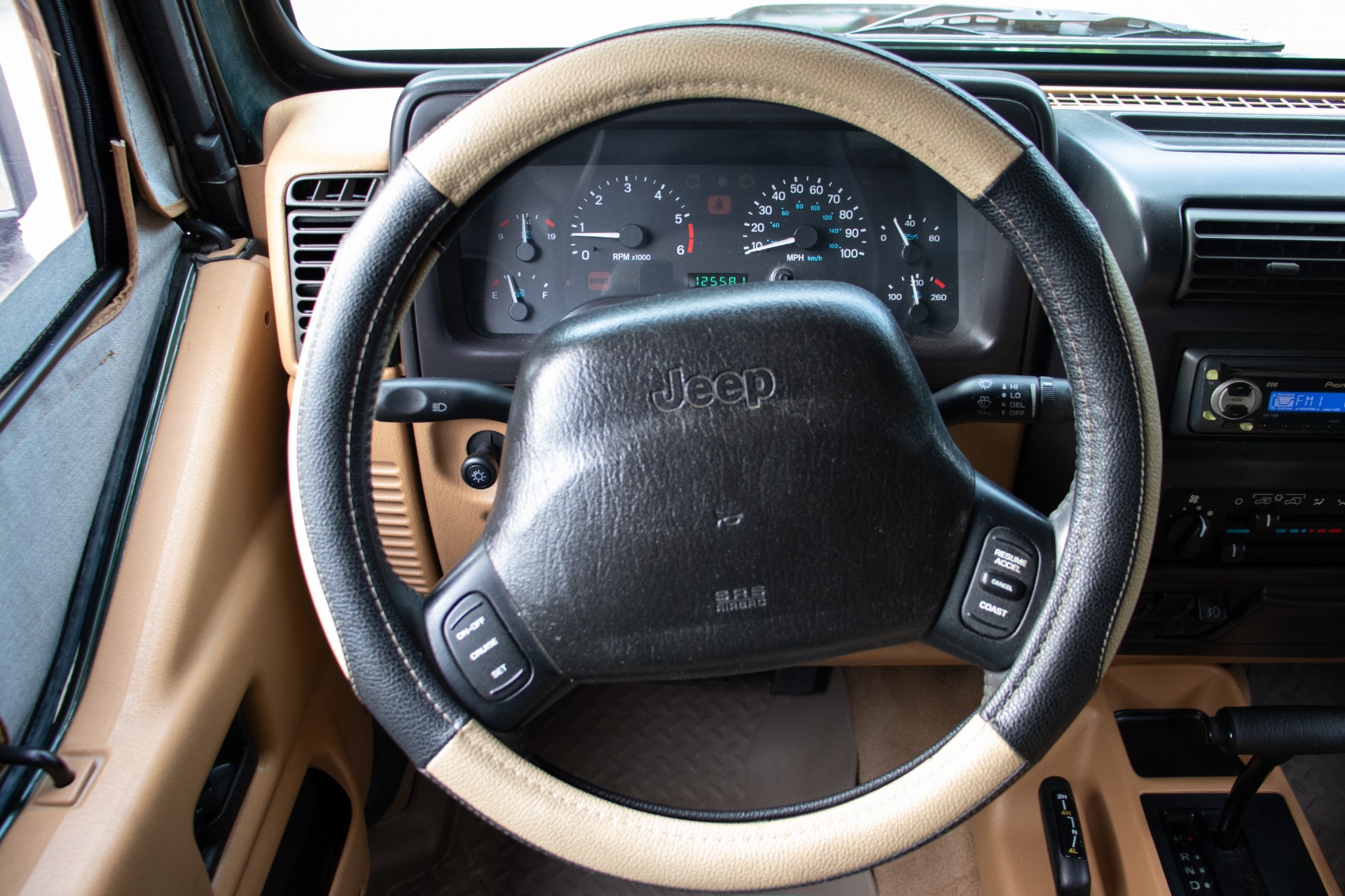 Used-1998-Jeep-Wrangler-Sahara