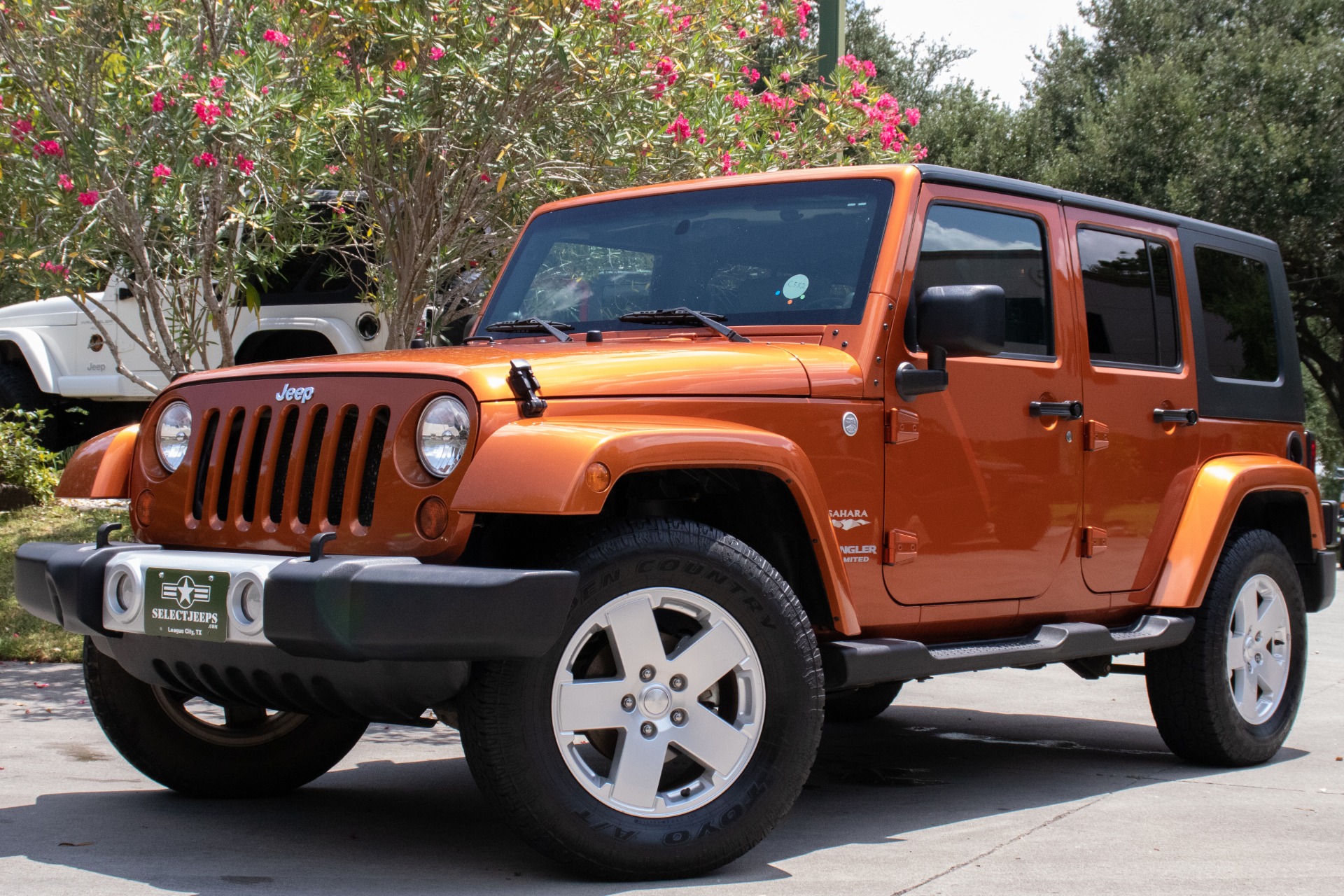 Used-2010-Jeep-Wrangler-Unlimited-Sahara