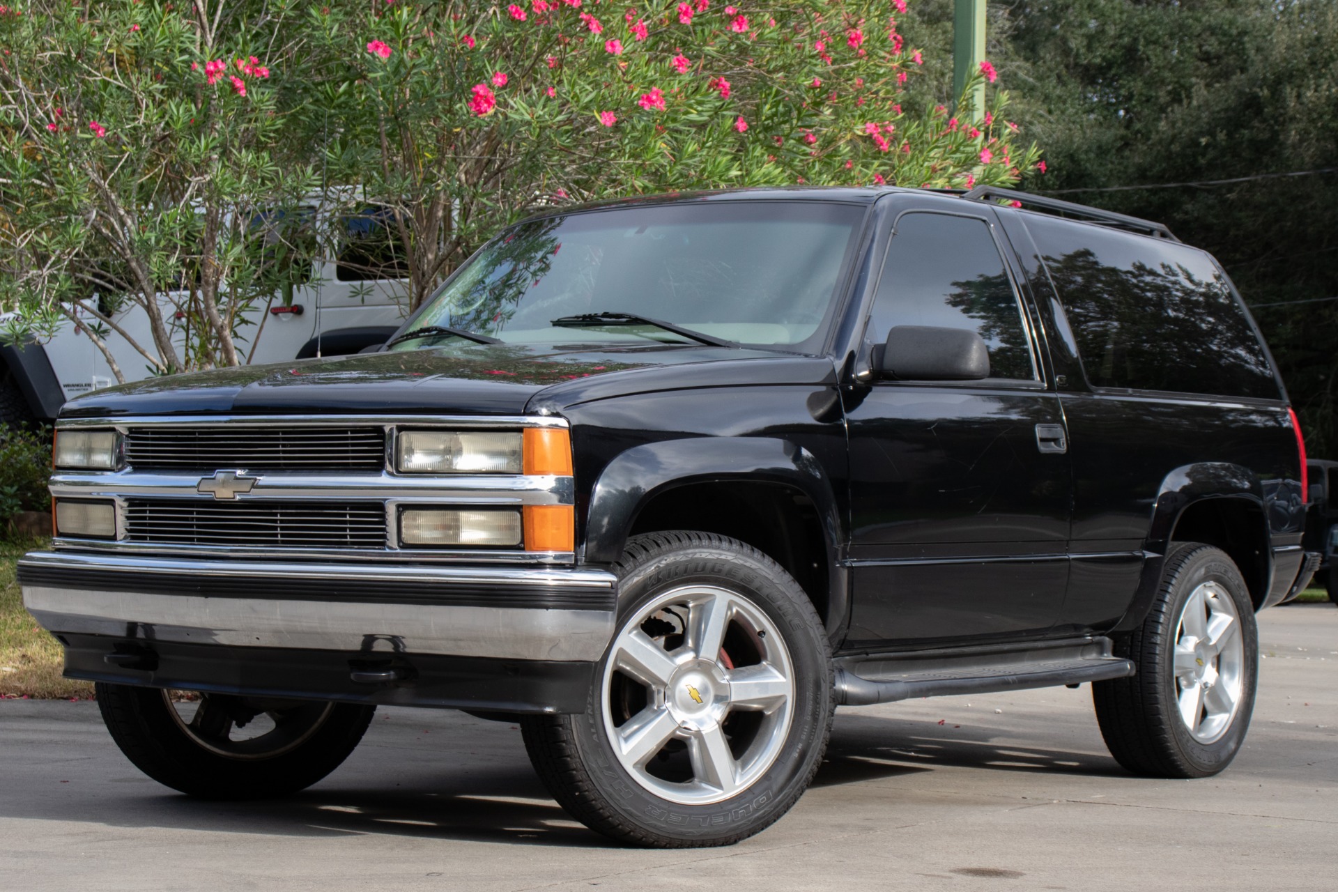 Used-1999-Chevrolet-Tahoe-LT