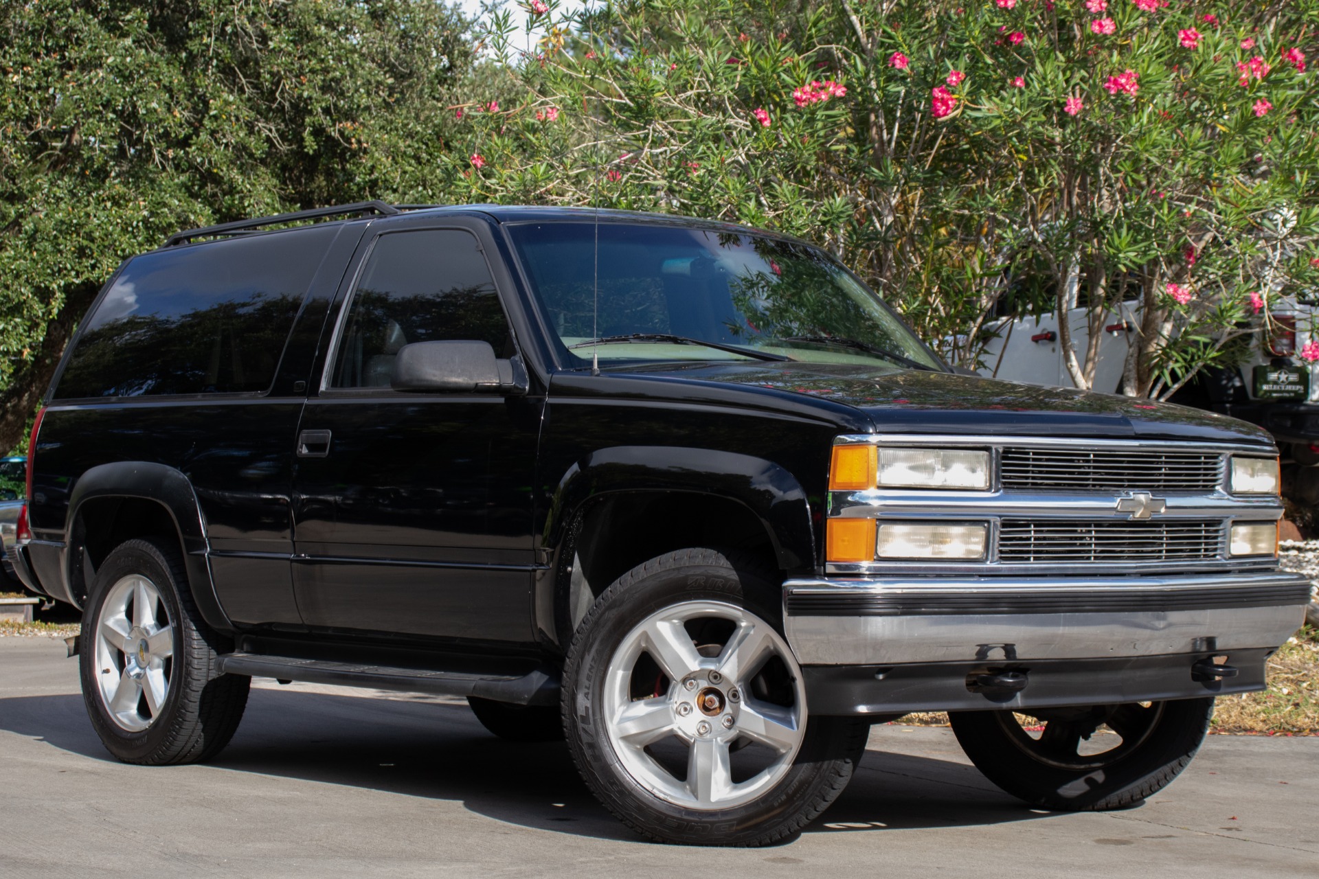 Used-1999-Chevrolet-Tahoe-LT