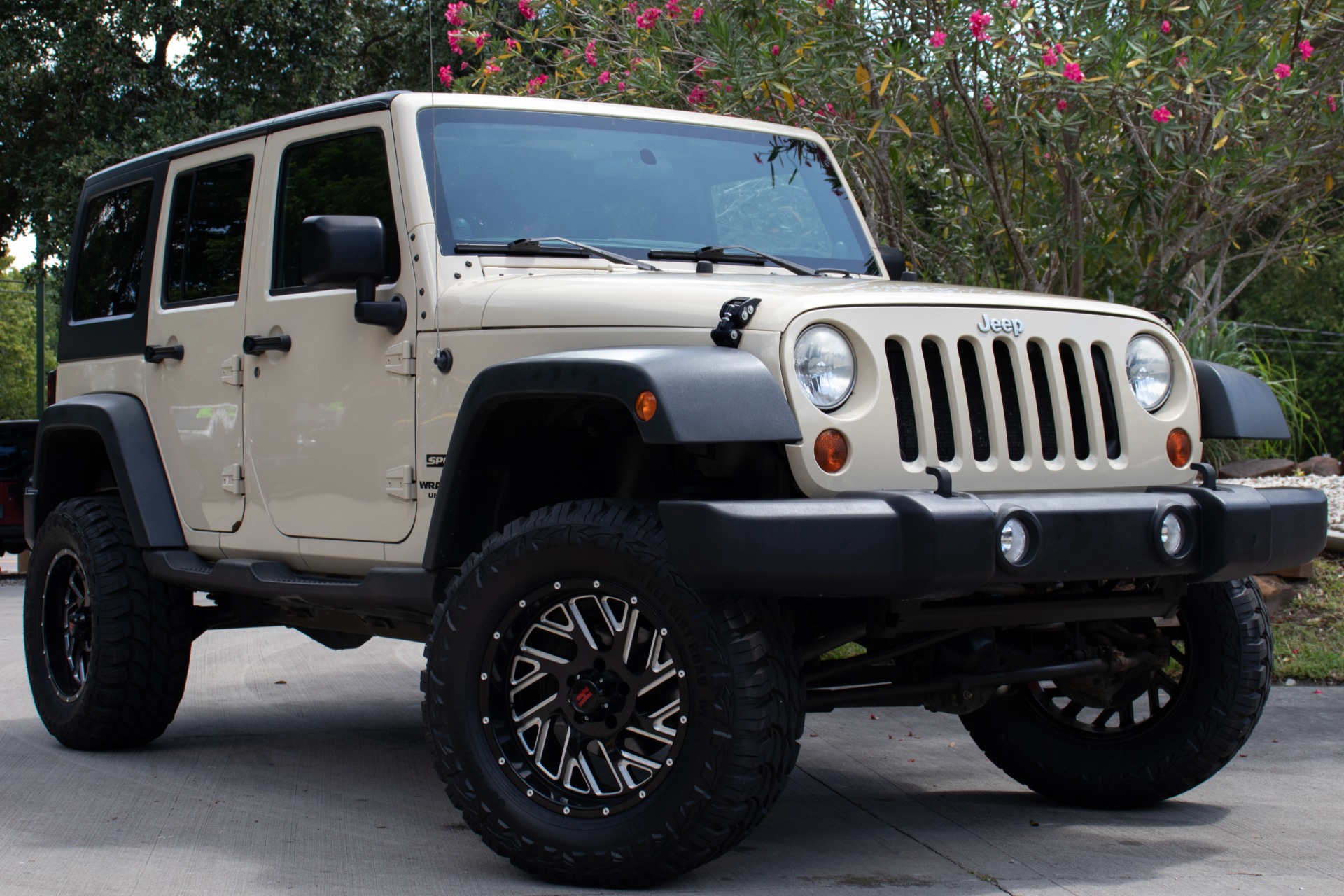 Used-2011-Jeep-Wrangler-Unlimited-Sport