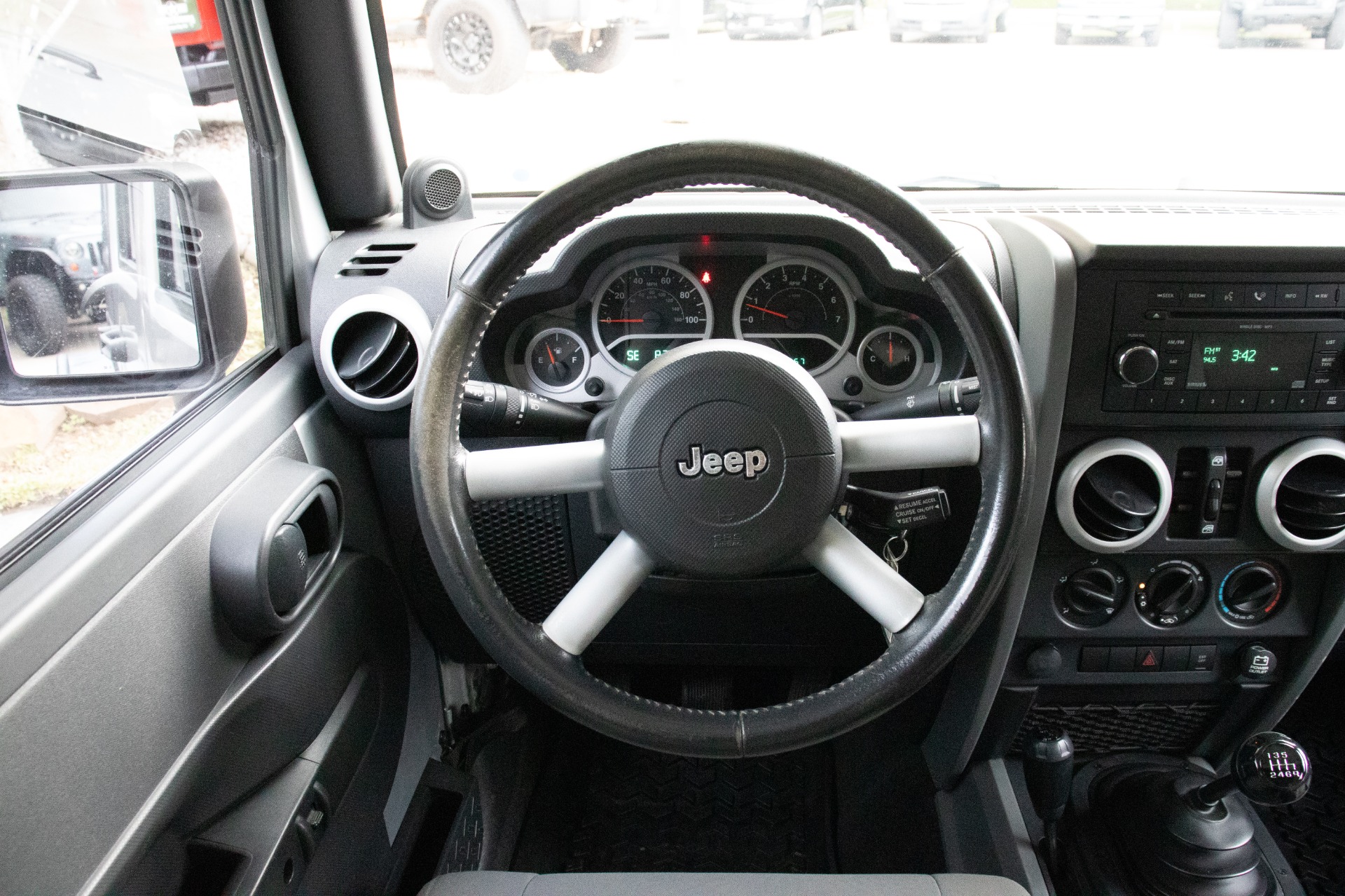 Used-2009-Jeep-Wrangler-Unlimited-Sahara