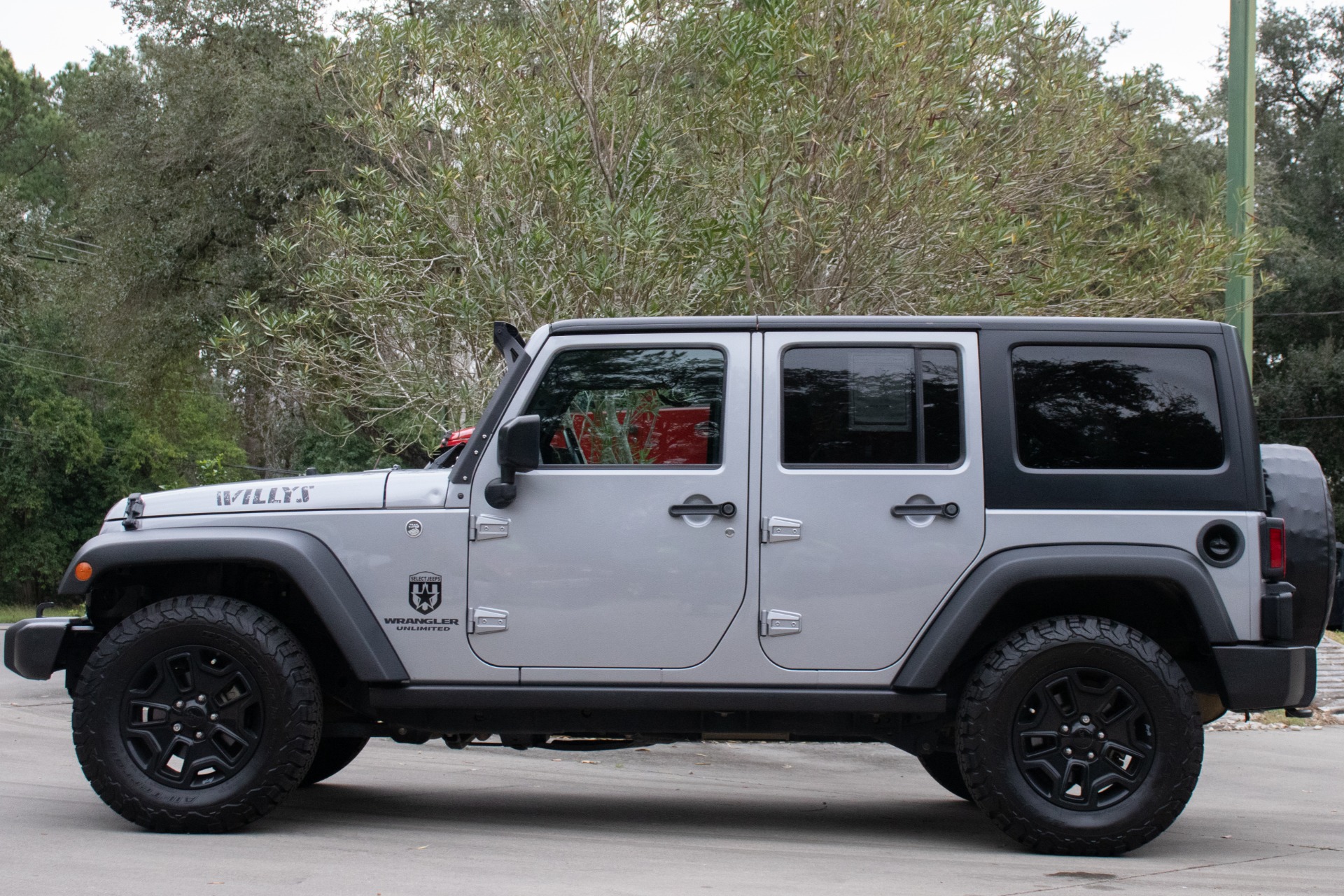 Used-2016-Jeep-Wrangler-Unlimited-Willys-Wheeler