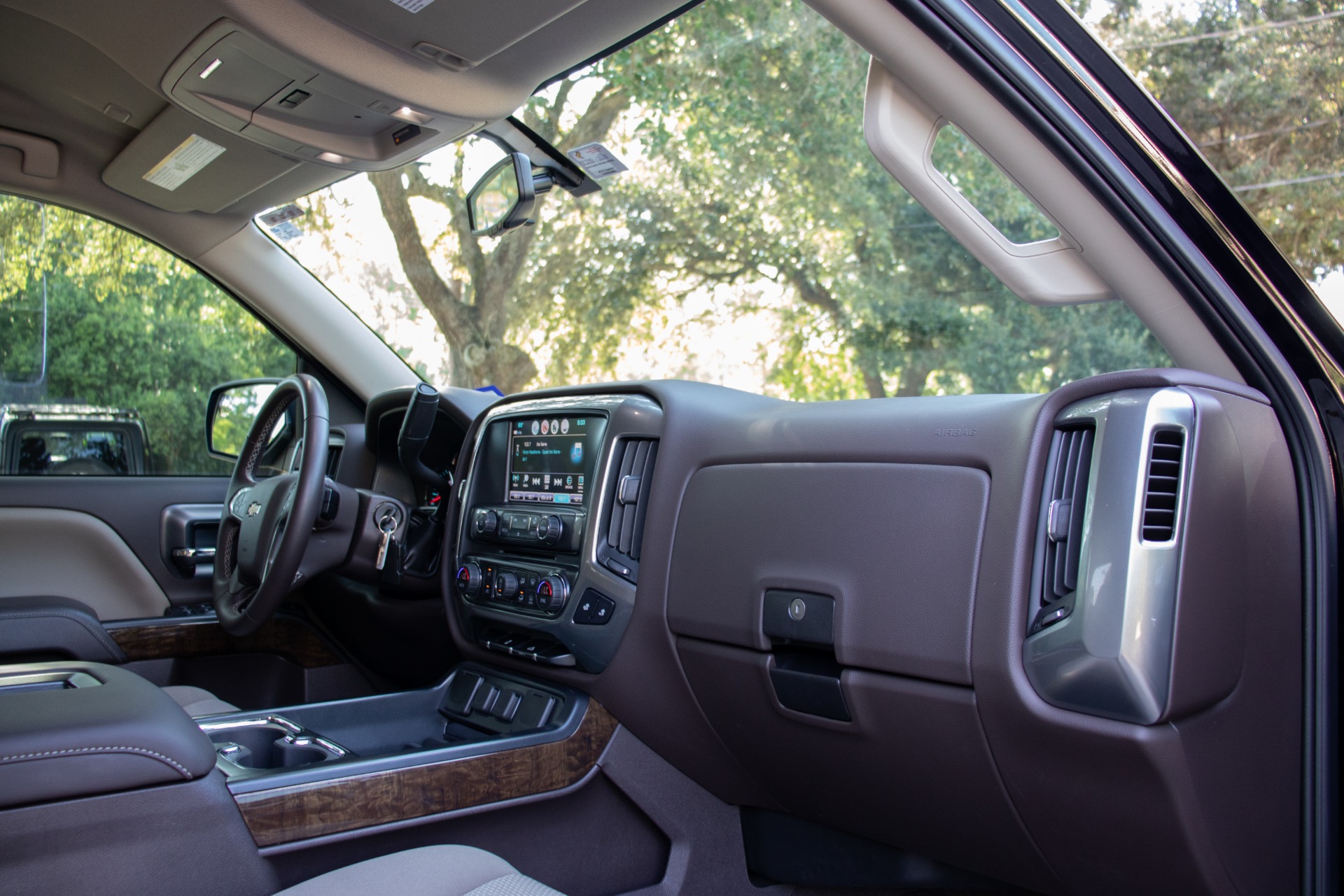 Used-2018-Chevrolet-Silverado-1500-LT