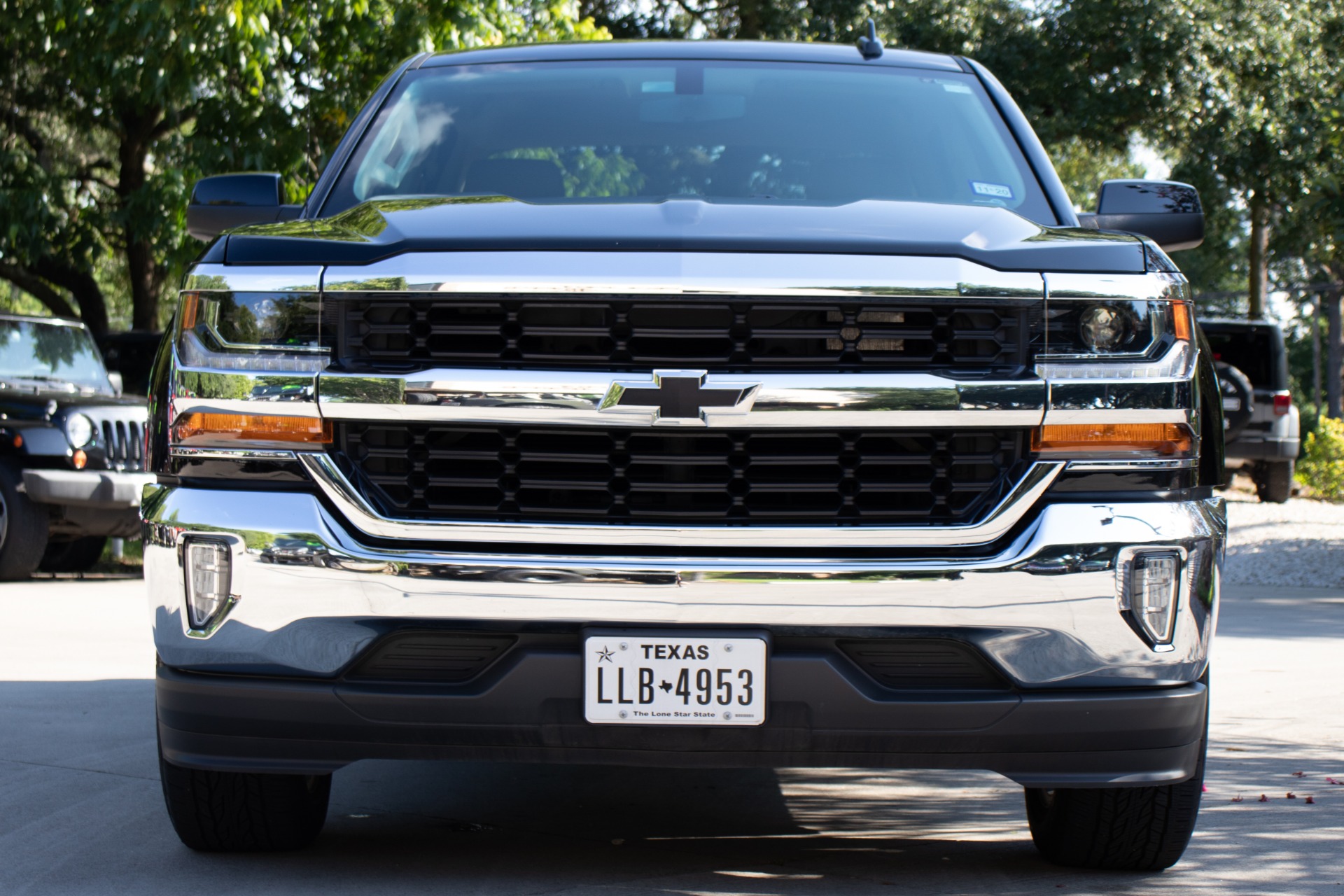 Used-2018-Chevrolet-Silverado-1500-LT