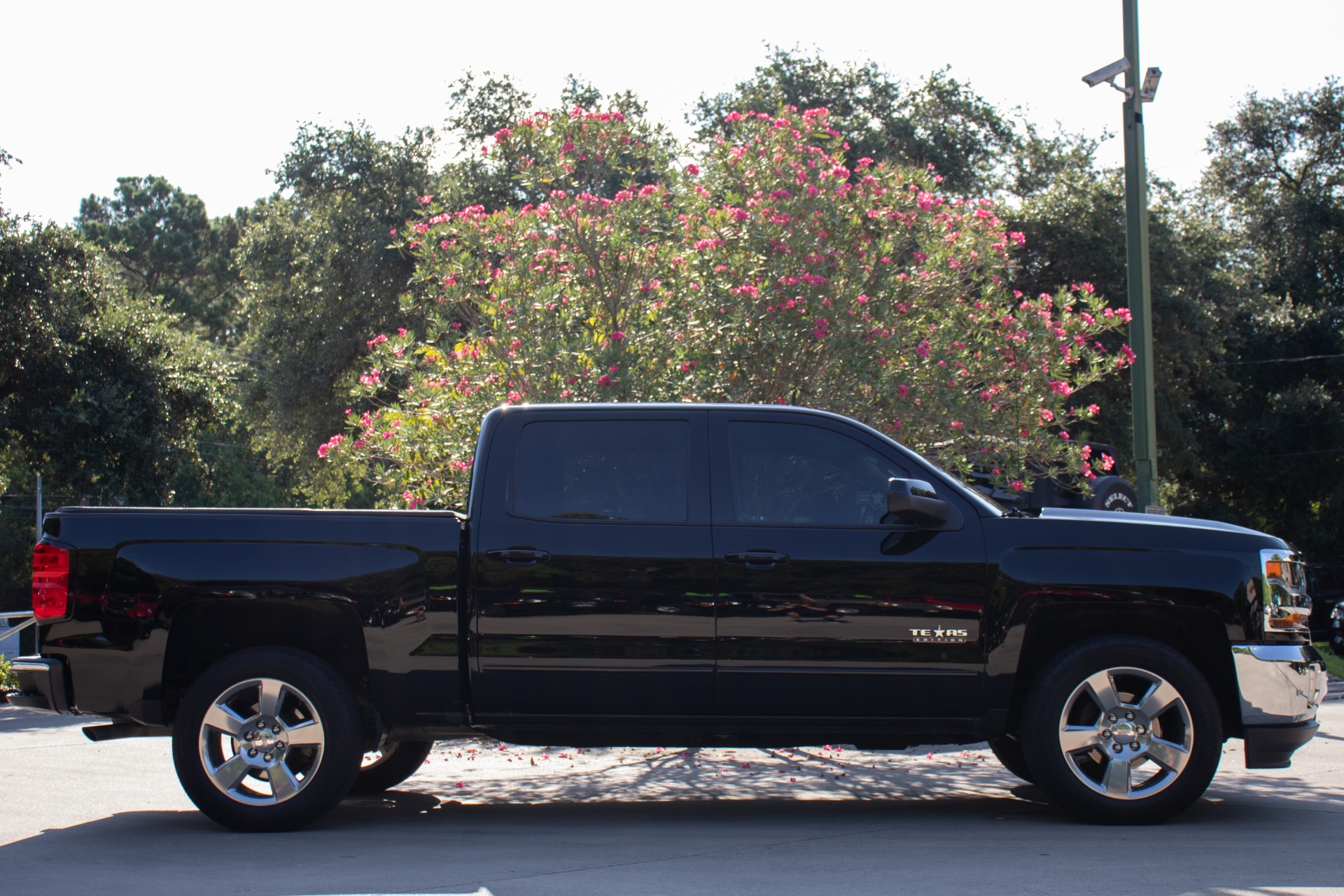 Used-2018-Chevrolet-Silverado-1500-LT