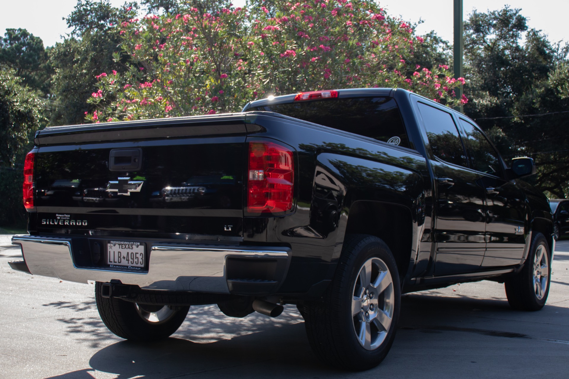 Used-2018-Chevrolet-Silverado-1500-LT