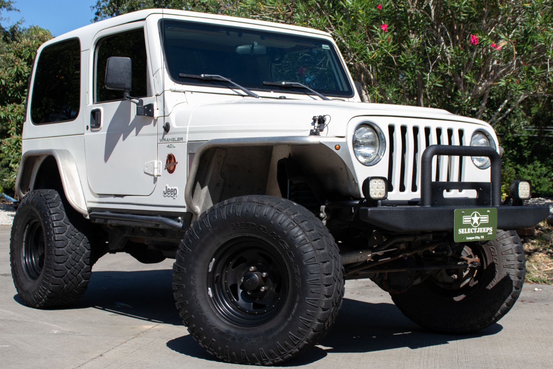 Used-1997-Jeep-Wrangler-Sahara