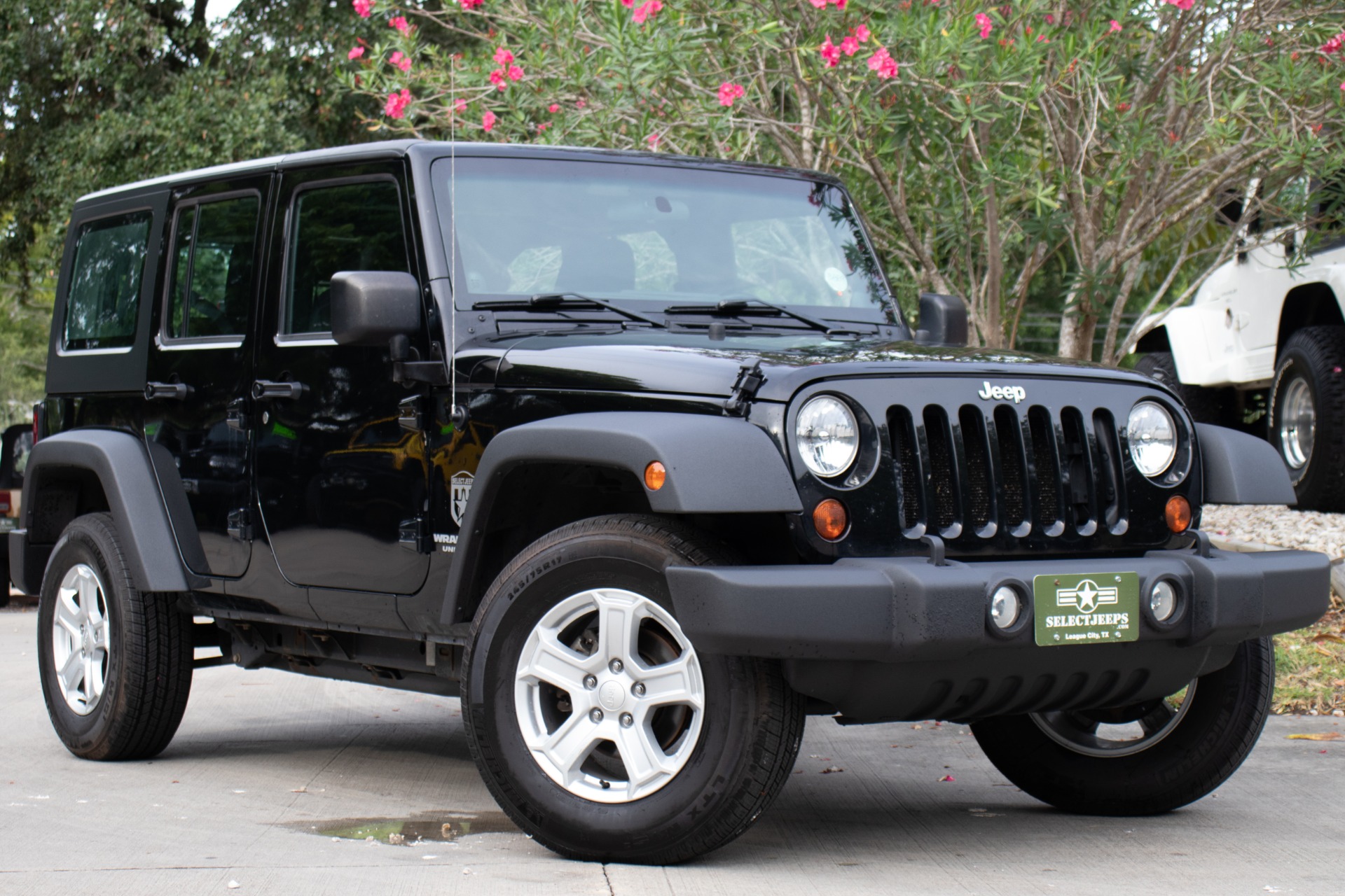 Used-2013-Jeep-Wrangler-Unlimited-Sport