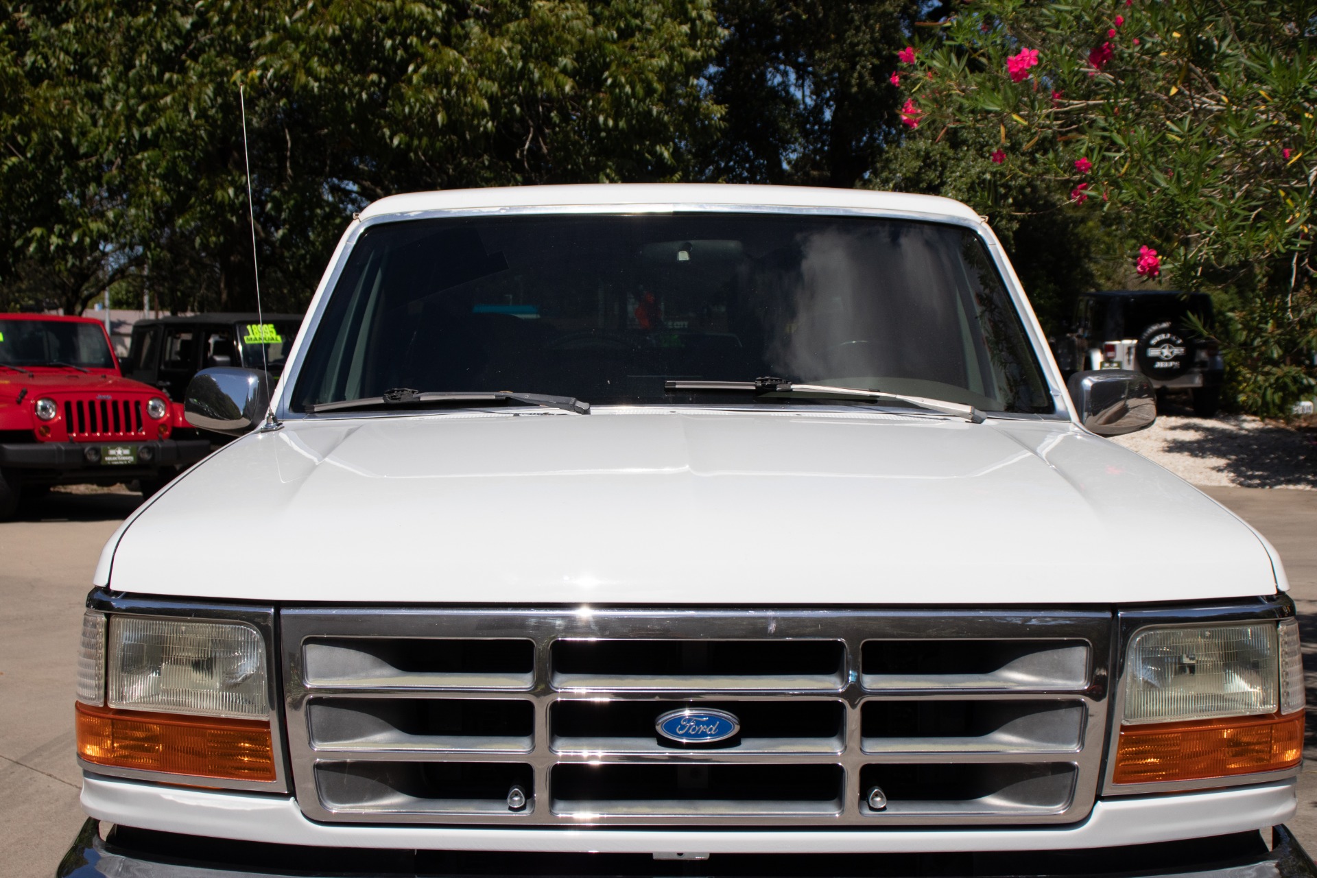 Used-1992-Ford-Bronco-XLT