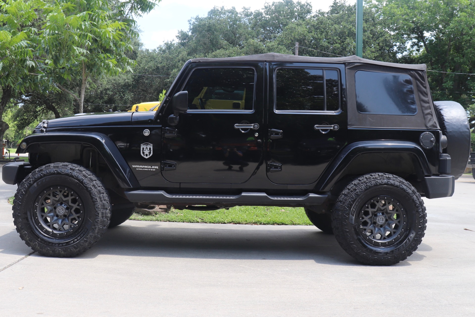 Used-2008-Jeep-Wrangler-Unlimited-Sahara