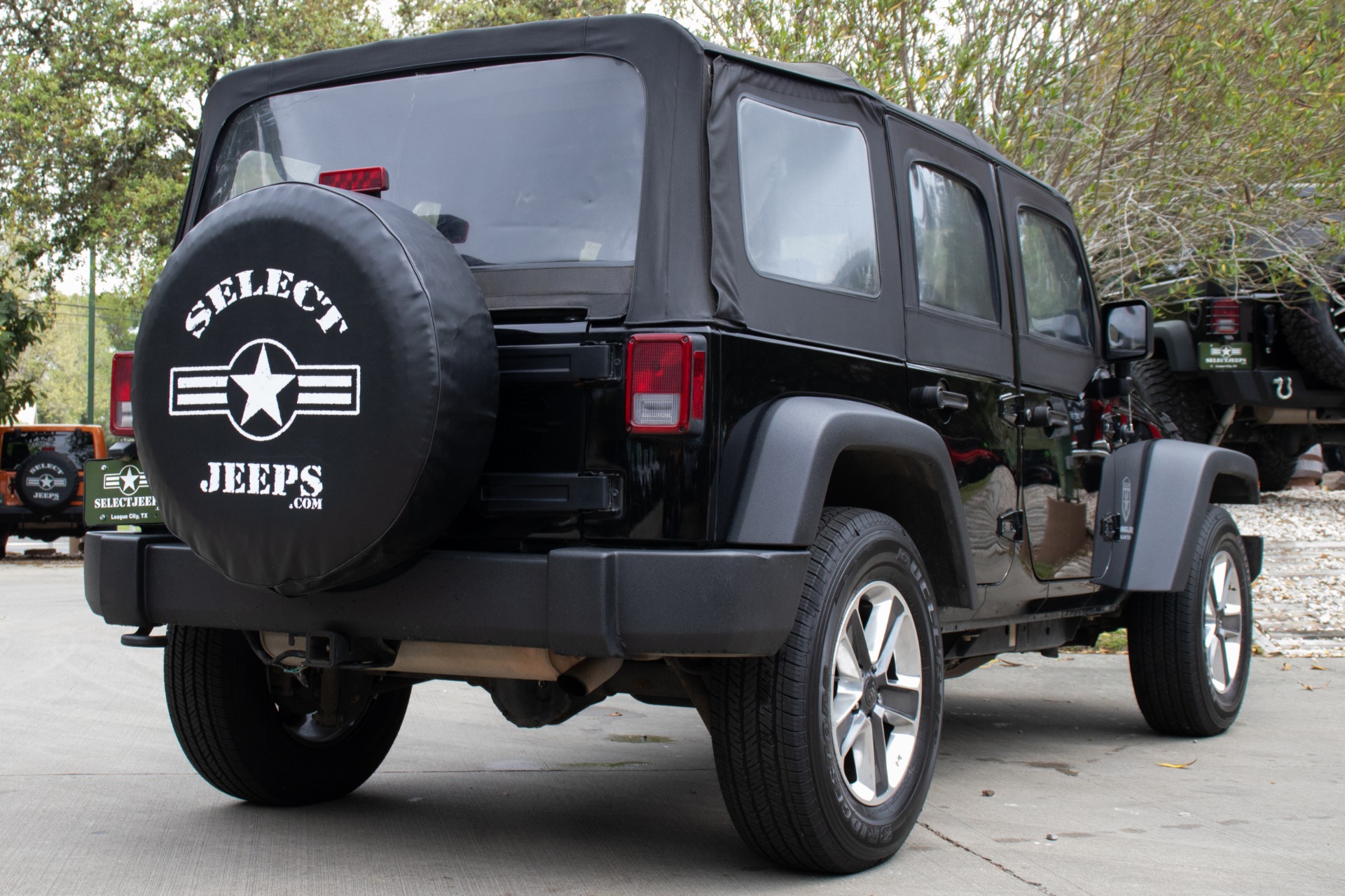 Used-2013-Jeep-Wrangler-Unlimited-Sport