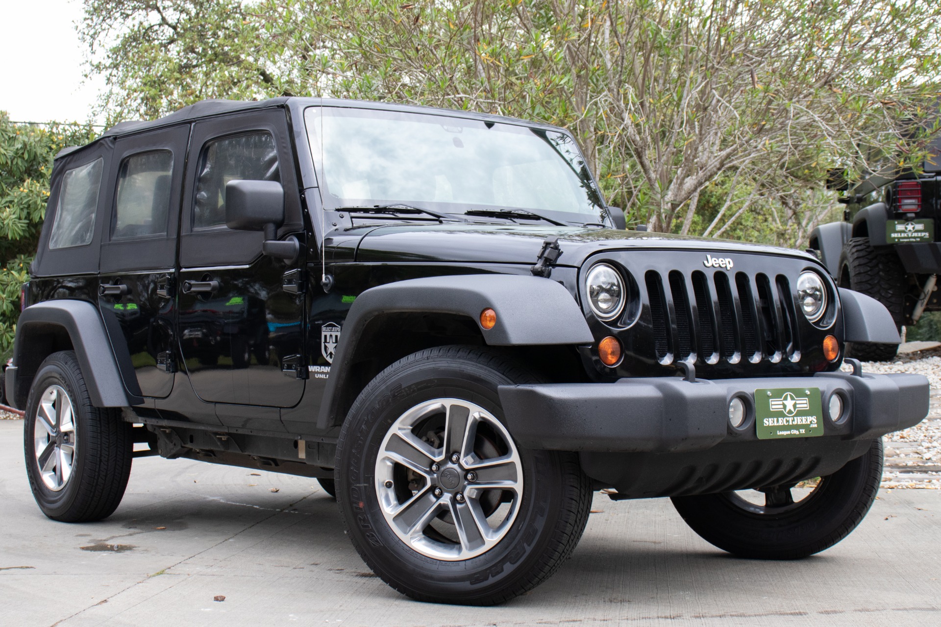 Used-2013-Jeep-Wrangler-Unlimited-Sport