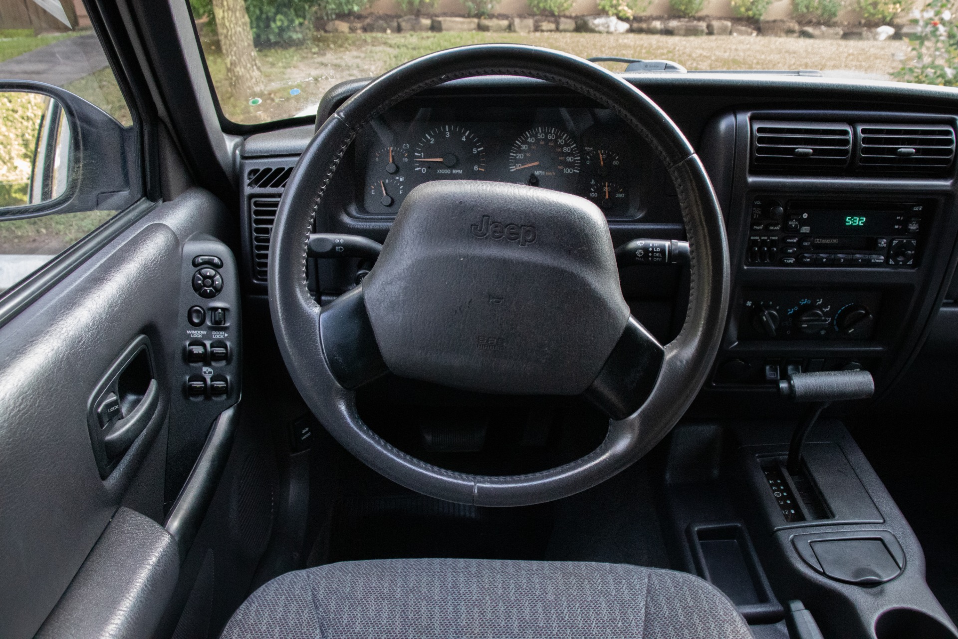 Used-2000-Jeep-Cherokee-Sport