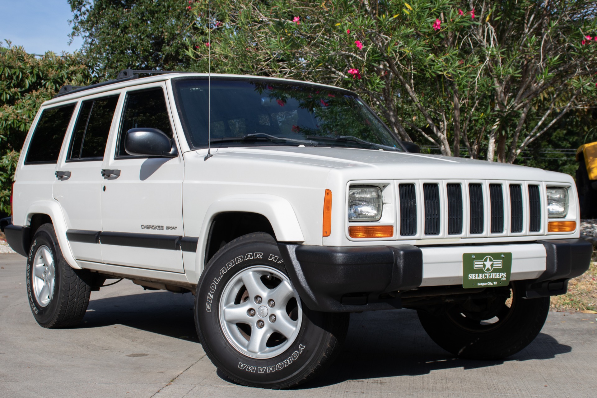 Used-2000-Jeep-Cherokee-Sport