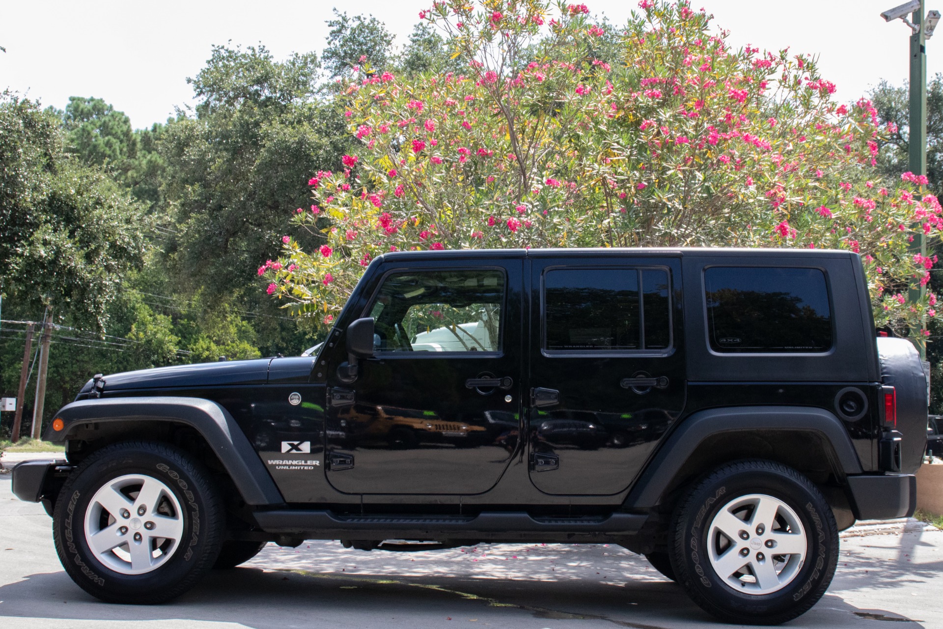 Used-2008-Jeep-Wrangler-Unlimited-X