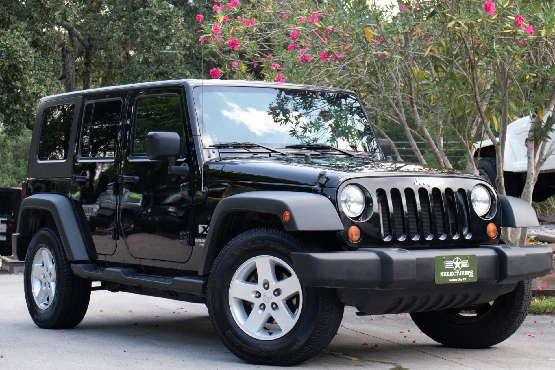 Used-2008-Jeep-Wrangler-Unlimited-X