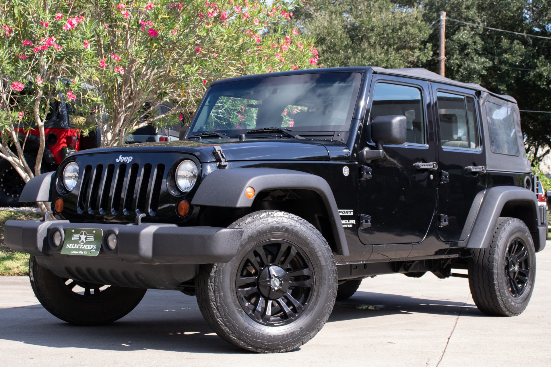 Used-2010-Jeep-Wrangler-Unlimited-Sport