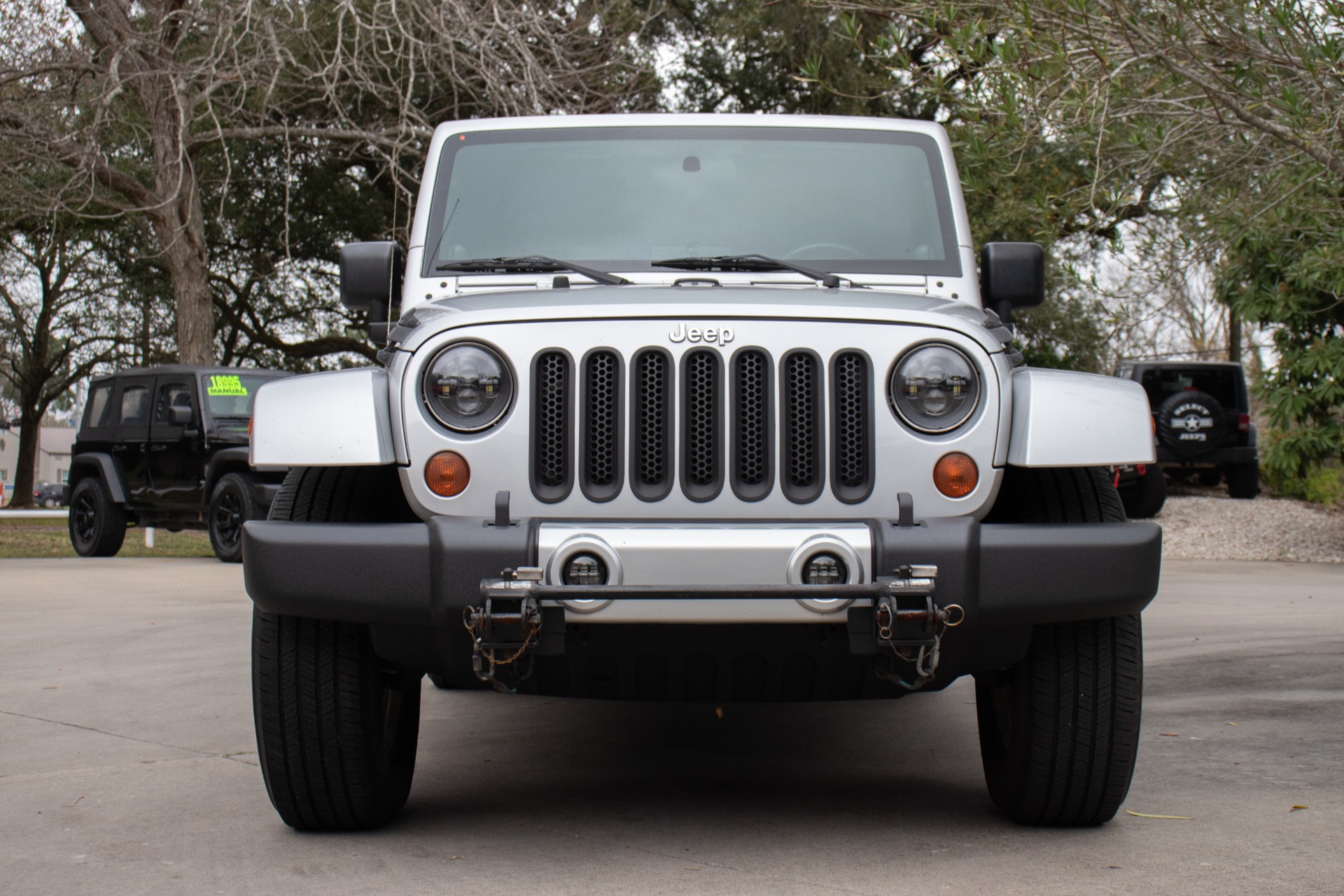 Used-2009-Jeep-Wrangler-Unlimited-Sahara