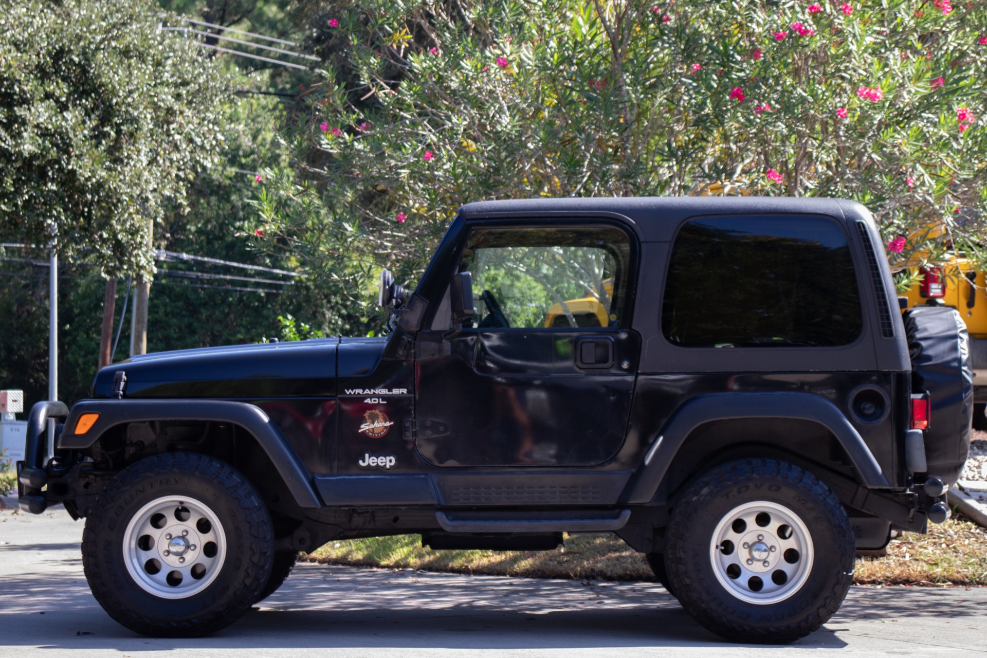 Used-1998-Jeep-Wrangler-Sahara