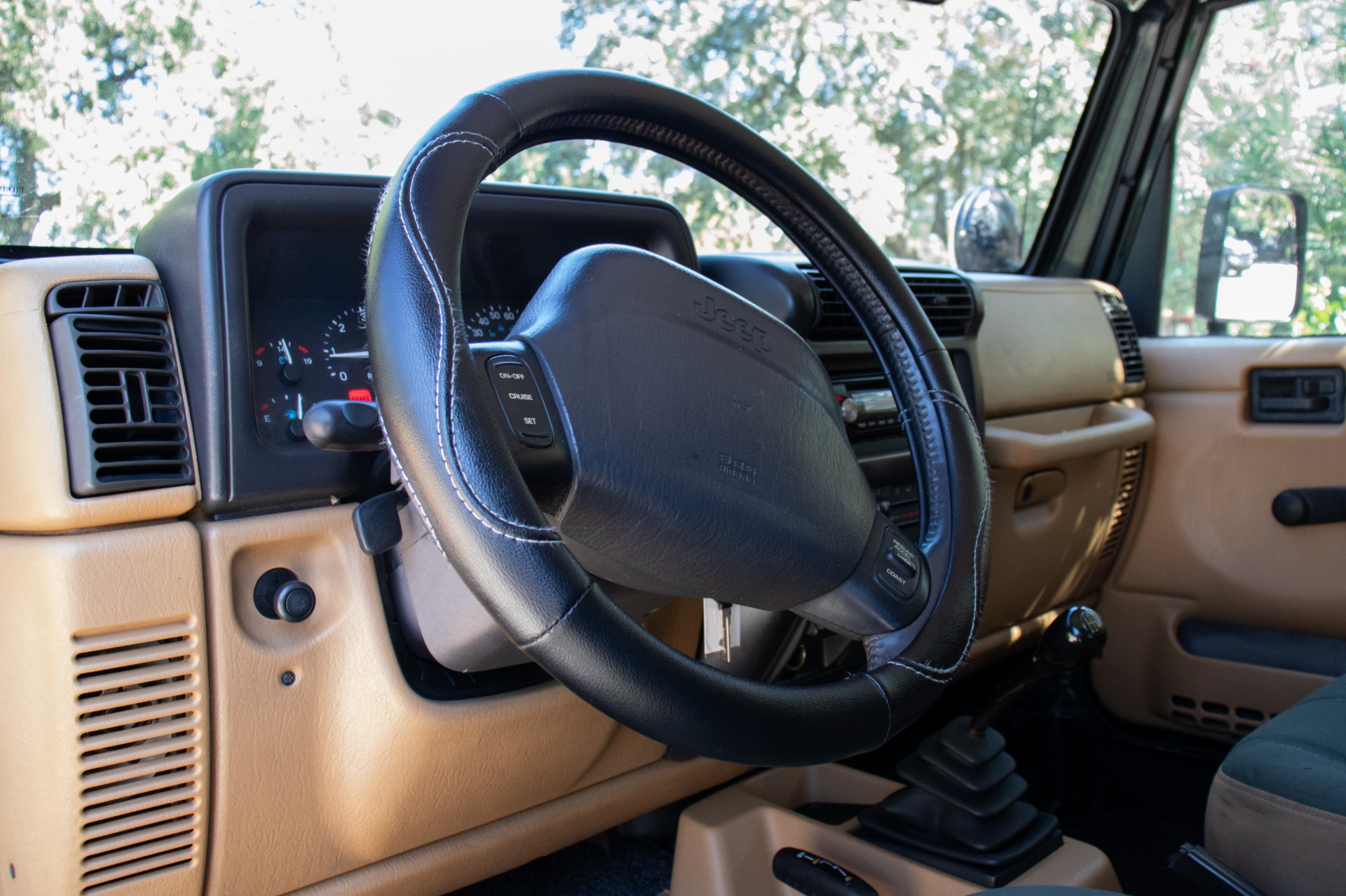 Used-1998-Jeep-Wrangler-Sahara