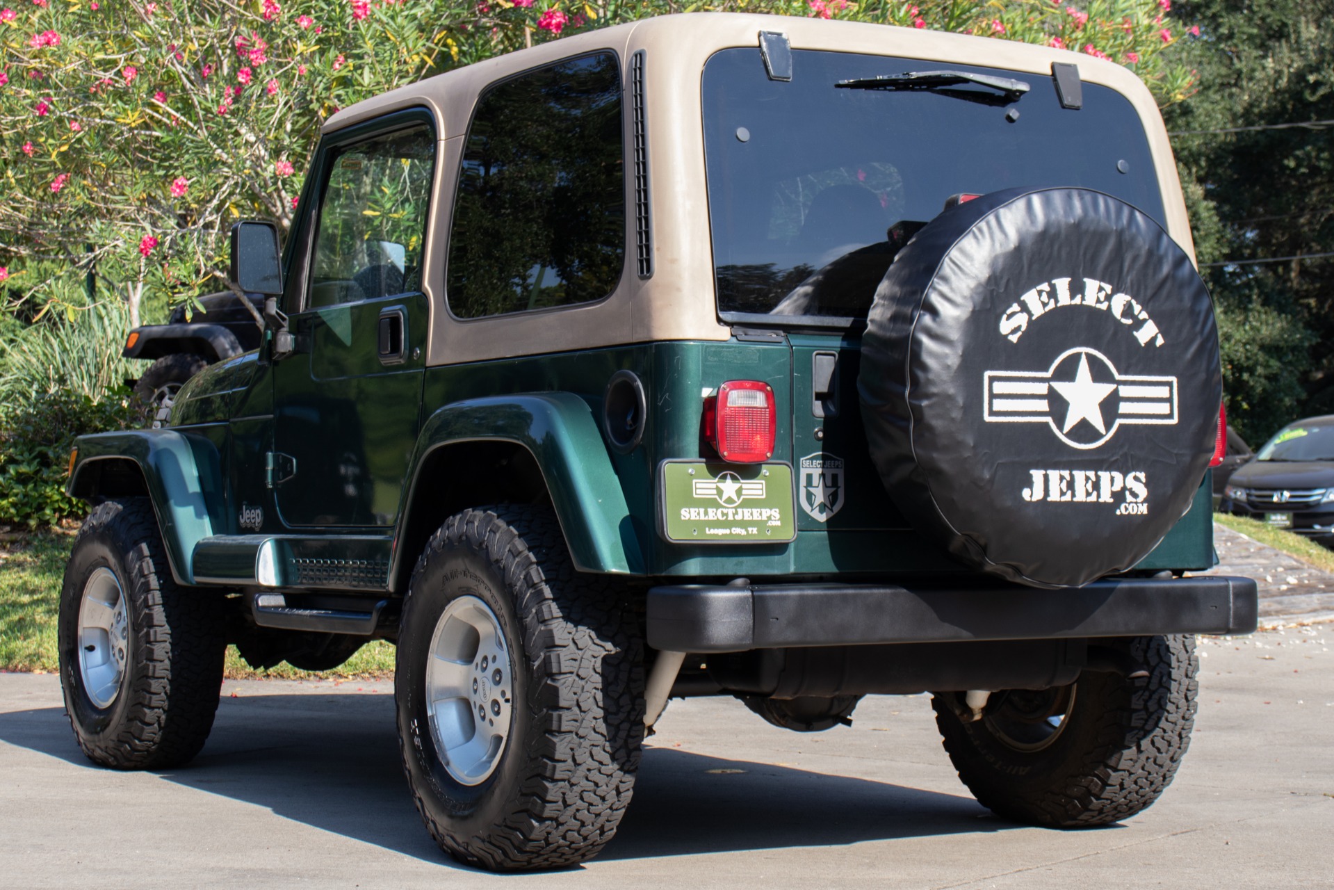 Used-2000-Jeep-Wrangler-Sahara