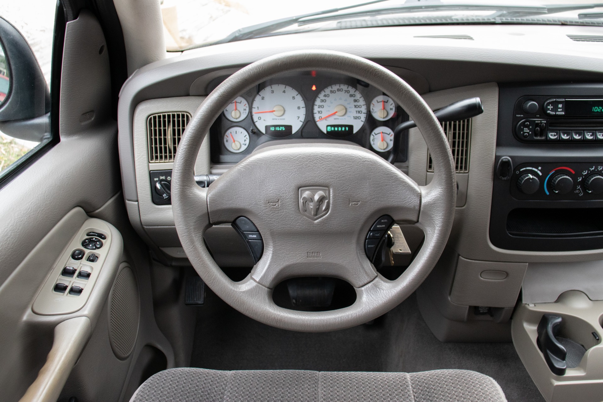 Used-2003-Dodge-Ram-Pickup-1500-SLT