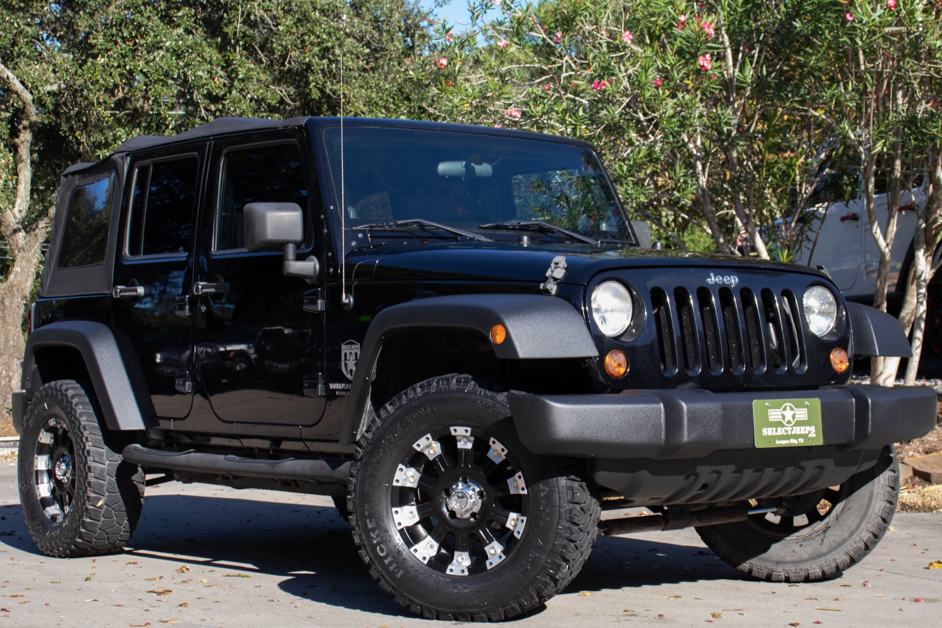 Used-2009-Jeep-Wrangler-Unlimited-X