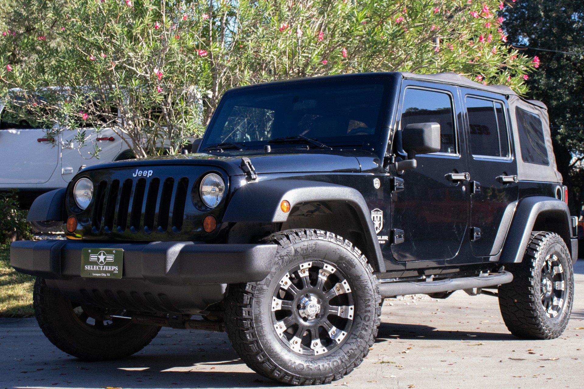 Used-2009-Jeep-Wrangler-Unlimited-X