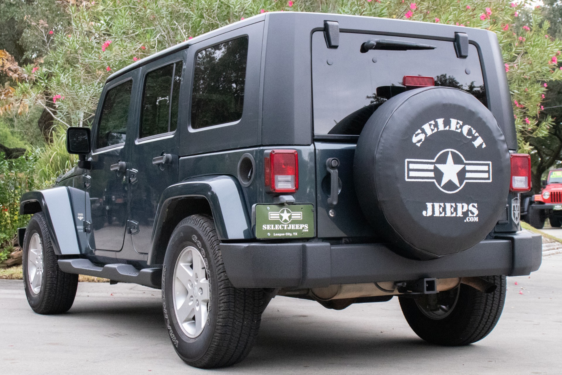 Used-2007-Jeep-Wrangler-Unlimited-Sahara