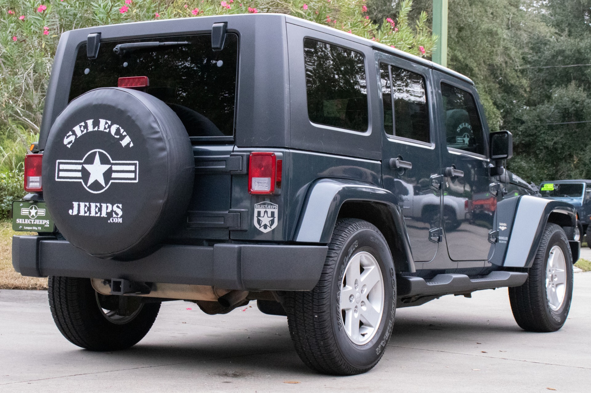 Used-2007-Jeep-Wrangler-Unlimited-Sahara