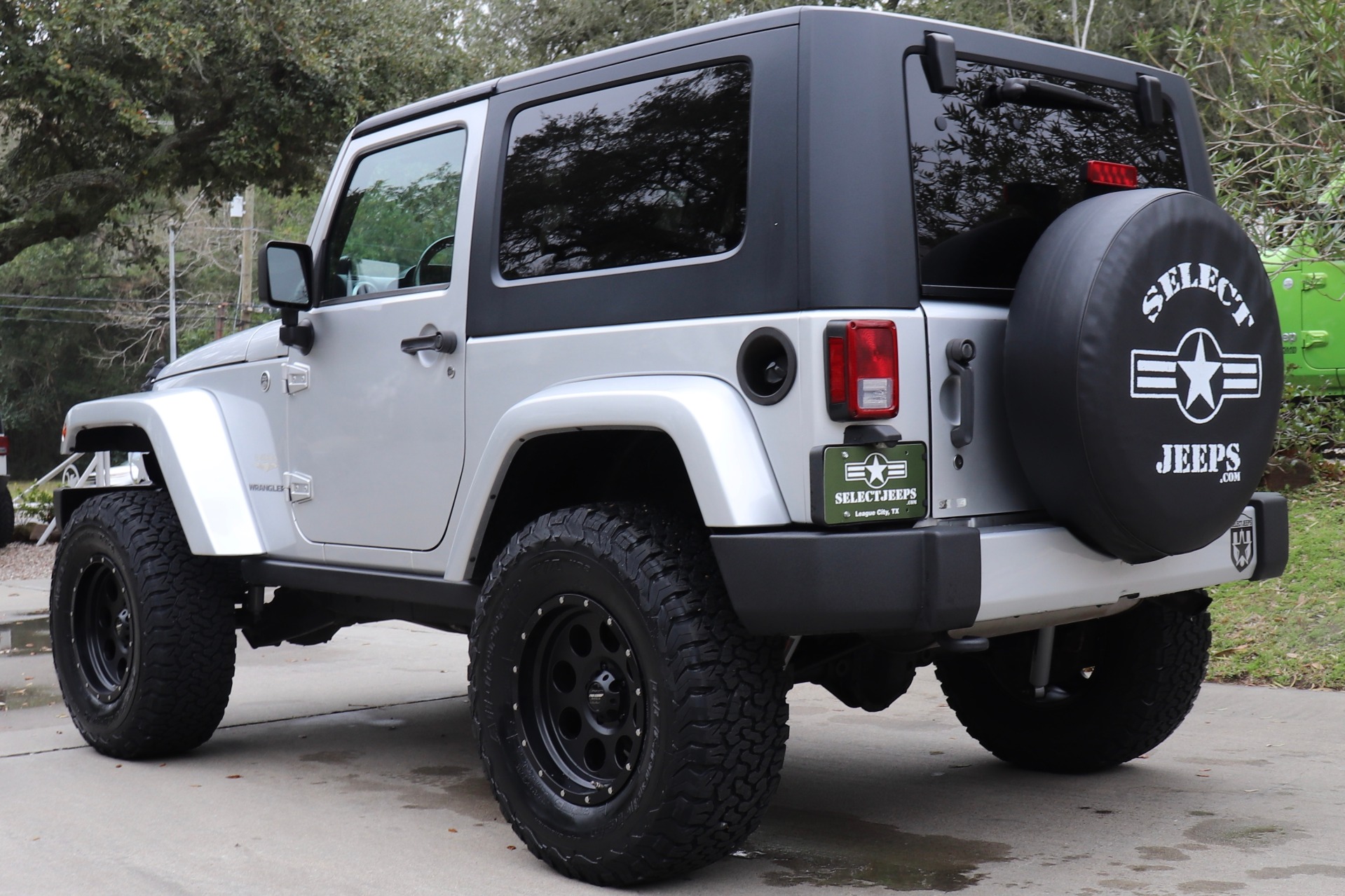 Used-2010-Jeep-Wrangler-Sahara