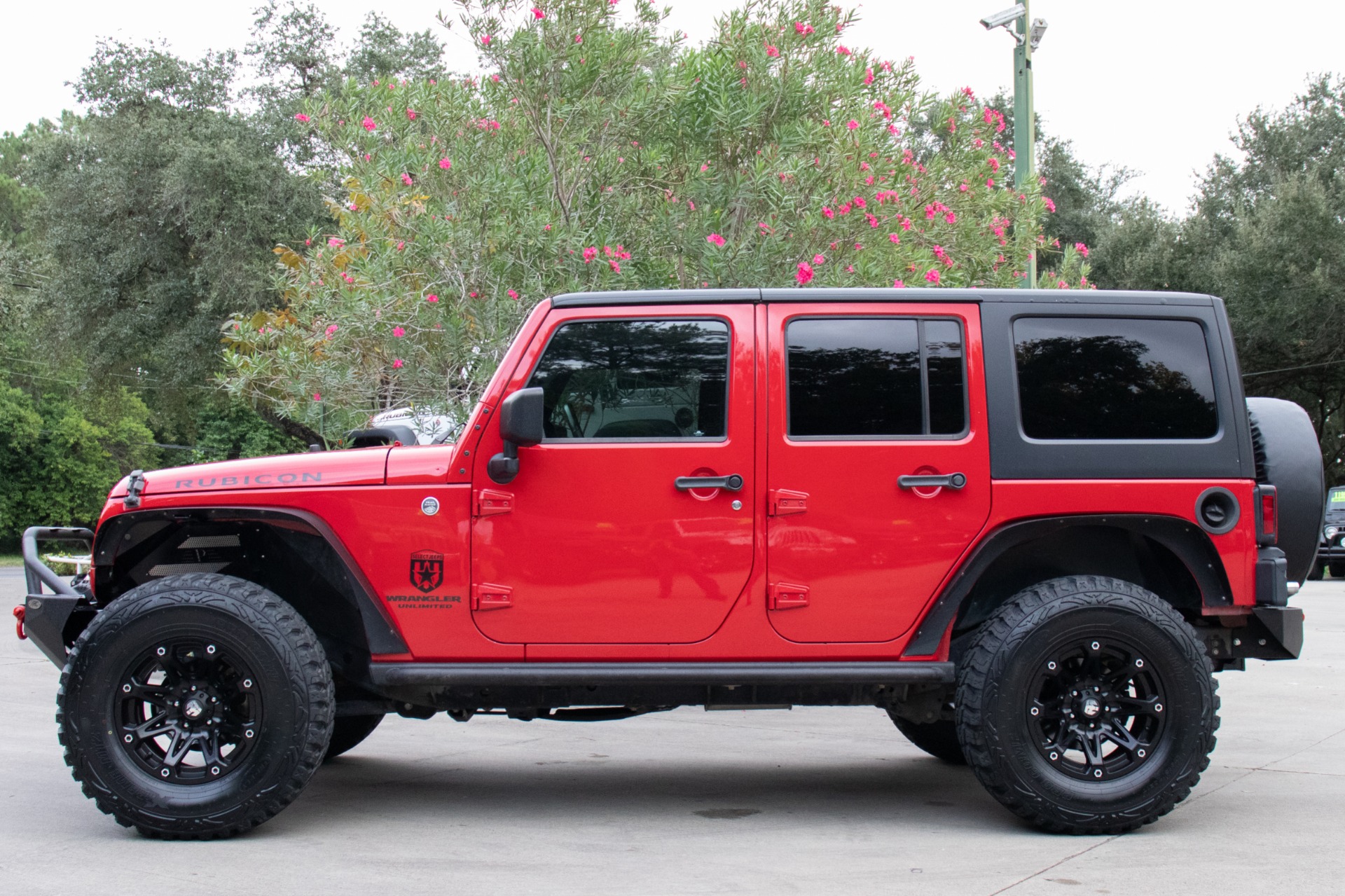 Used-2014-Jeep-Wrangler-Unlimited-Rubicon