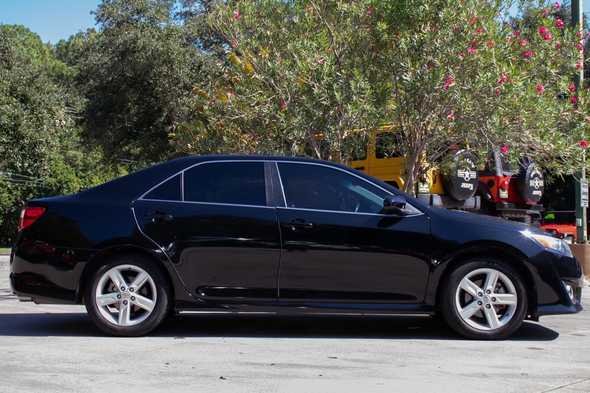 Used-2014-Toyota-Camry-SE