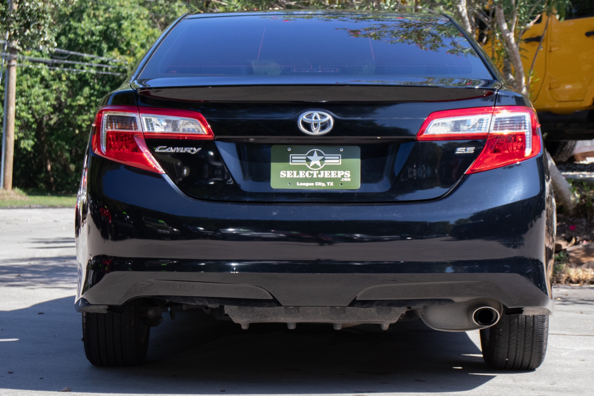 Used-2014-Toyota-Camry-SE