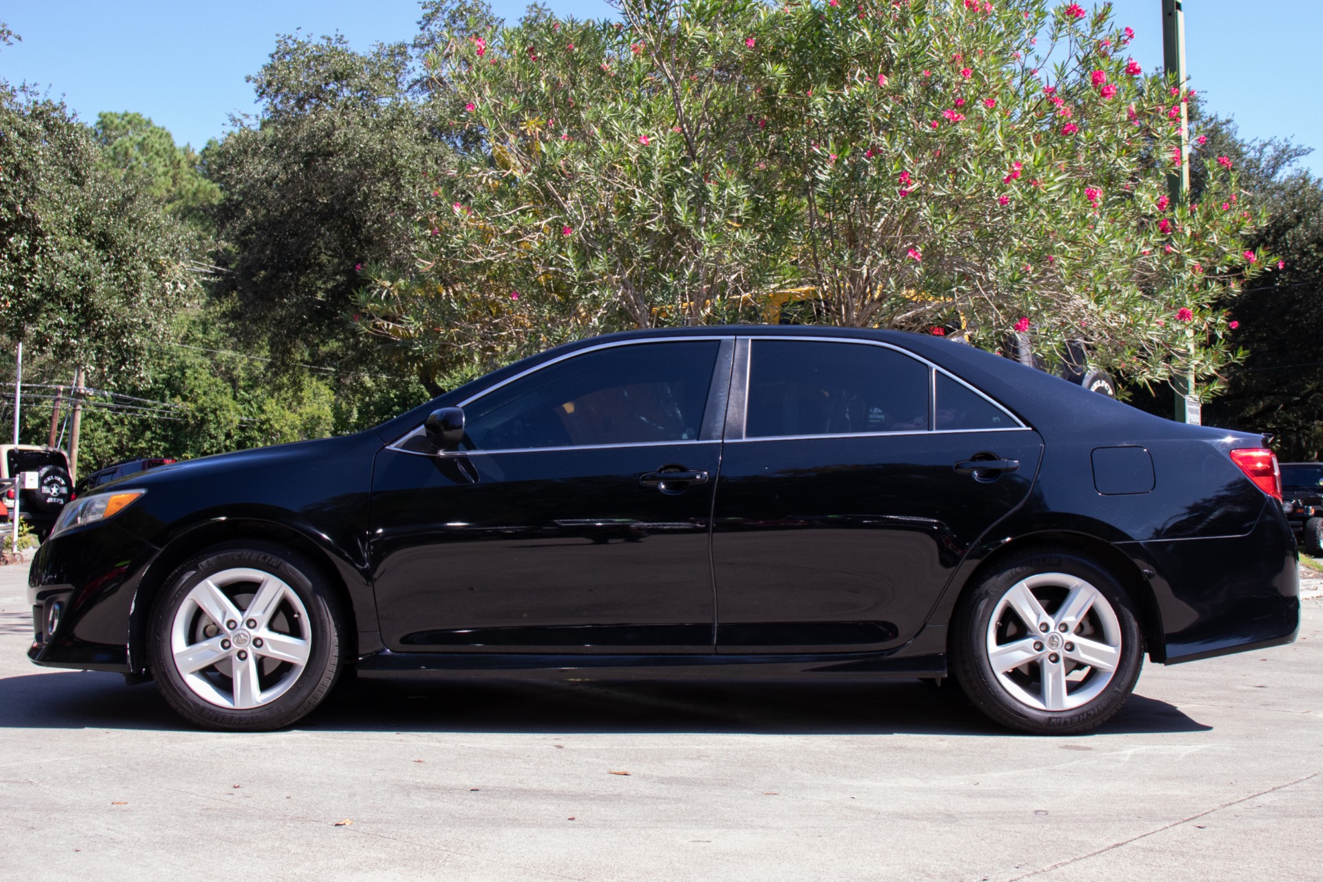 Used-2014-Toyota-Camry-SE