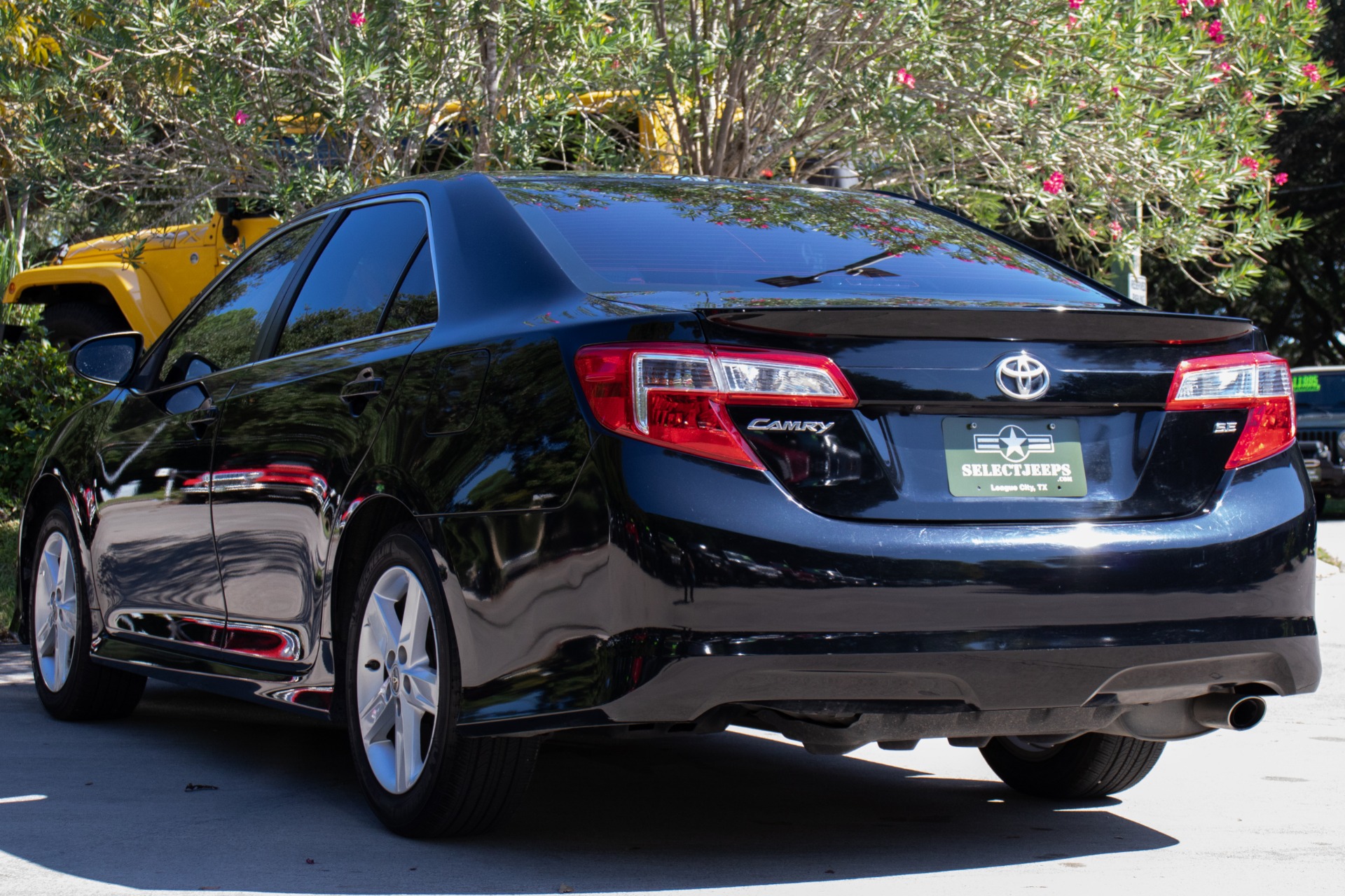 Used-2014-Toyota-Camry-SE